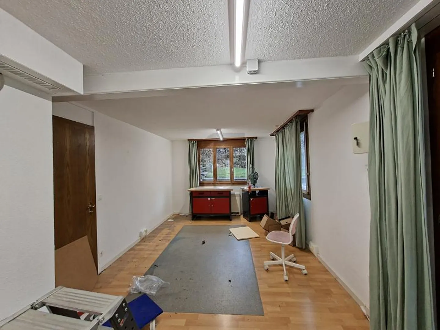 YOUR NEW LOCATION FOR FLEXIBLE USE - Photo 4 of 6