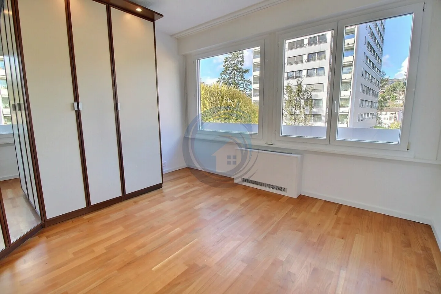 Appartement spacieux avec balcon - Photo 8 sur 13