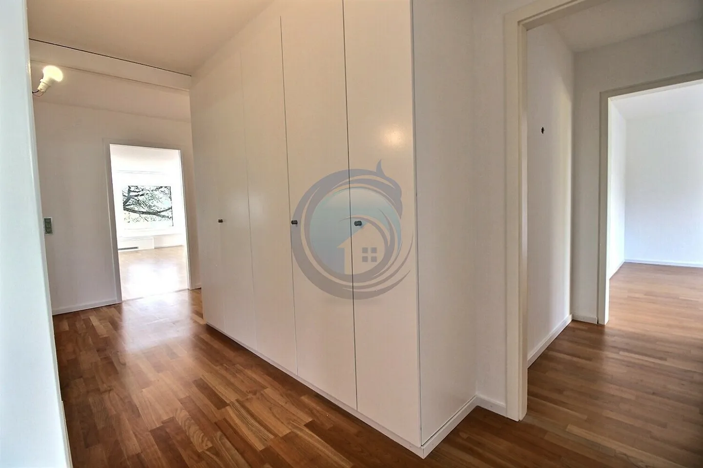 Appartement spacieux avec balcon - Photo 12 sur 13