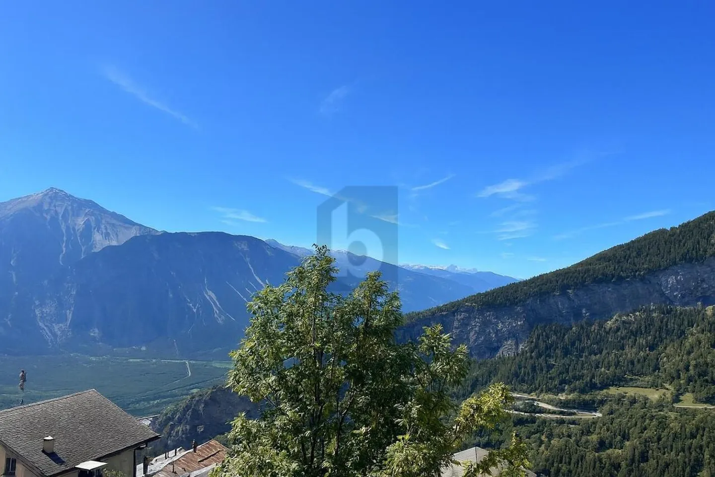 BEAUCOUP DE SOLEIL ET VUE MERVEILLEUSE - Photo 1 sur 6