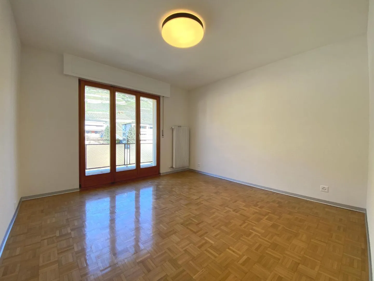 Appartement 4.5 pièces rénové - Photo 4 sur 12