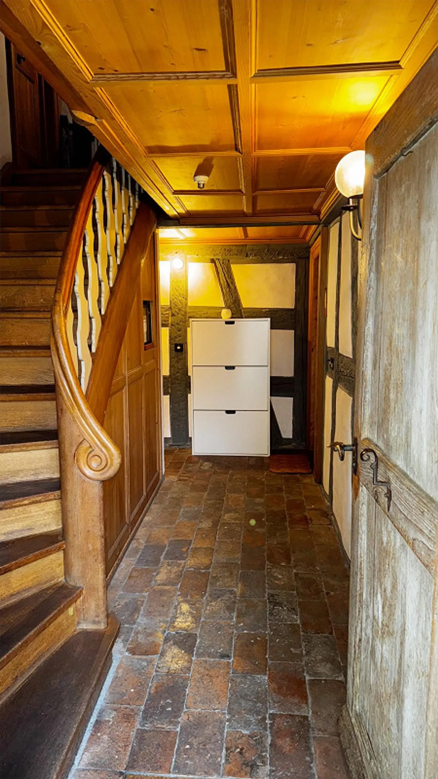 Historical 4.5 Room Maisonette Apartment in the Old Town - Photo 15 of 19