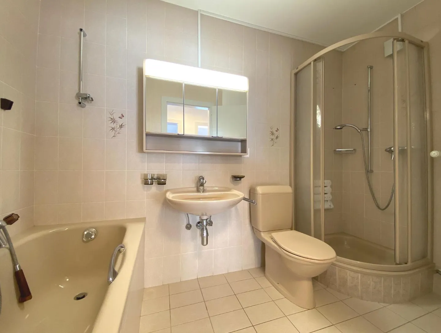 Appartement 4.5 pièces rénové - Photo 8 sur 12