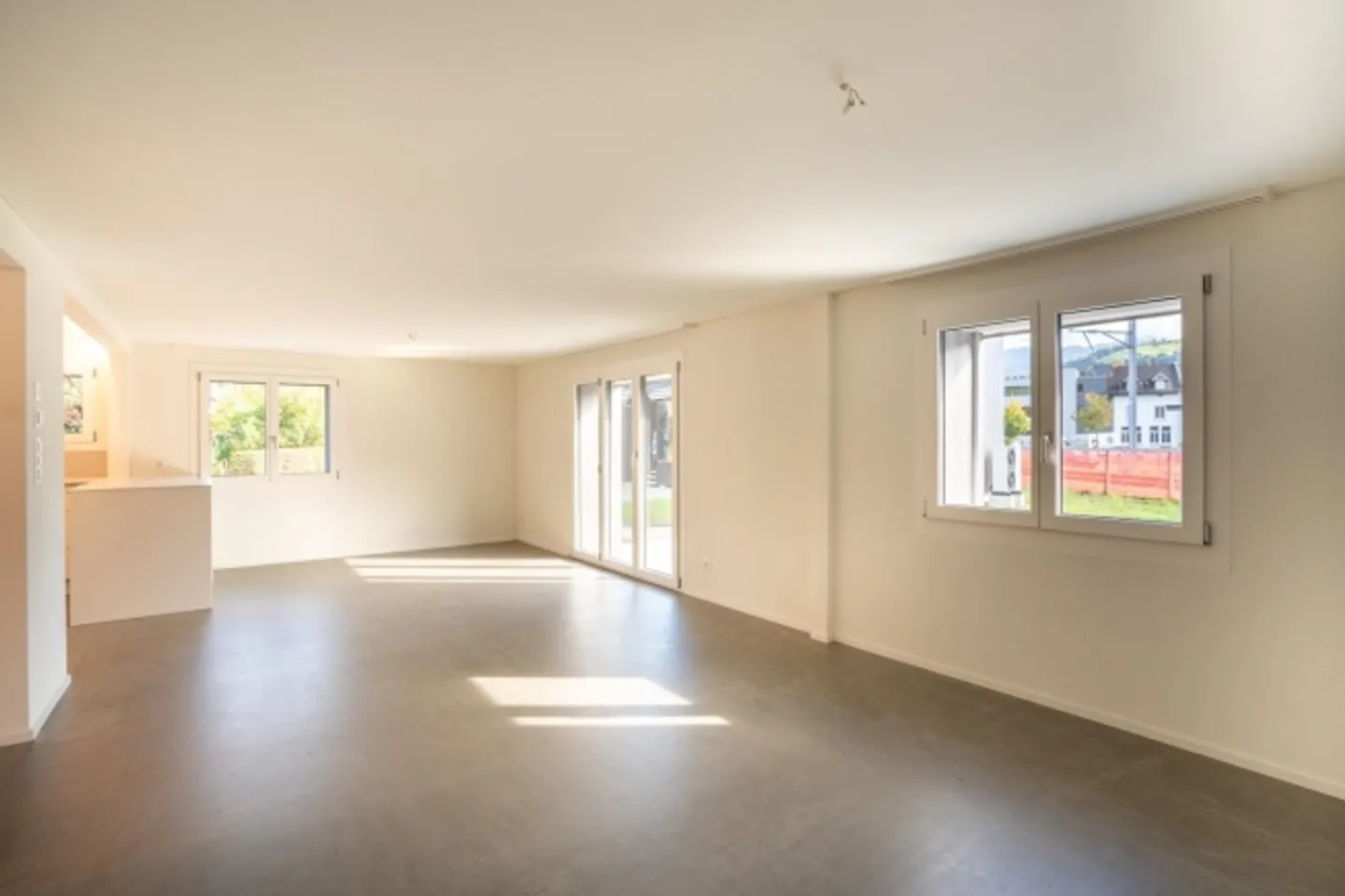 Prima occupazione: Oasis abitativa con grande terrazza e giardino privato - Foto 3 di 7