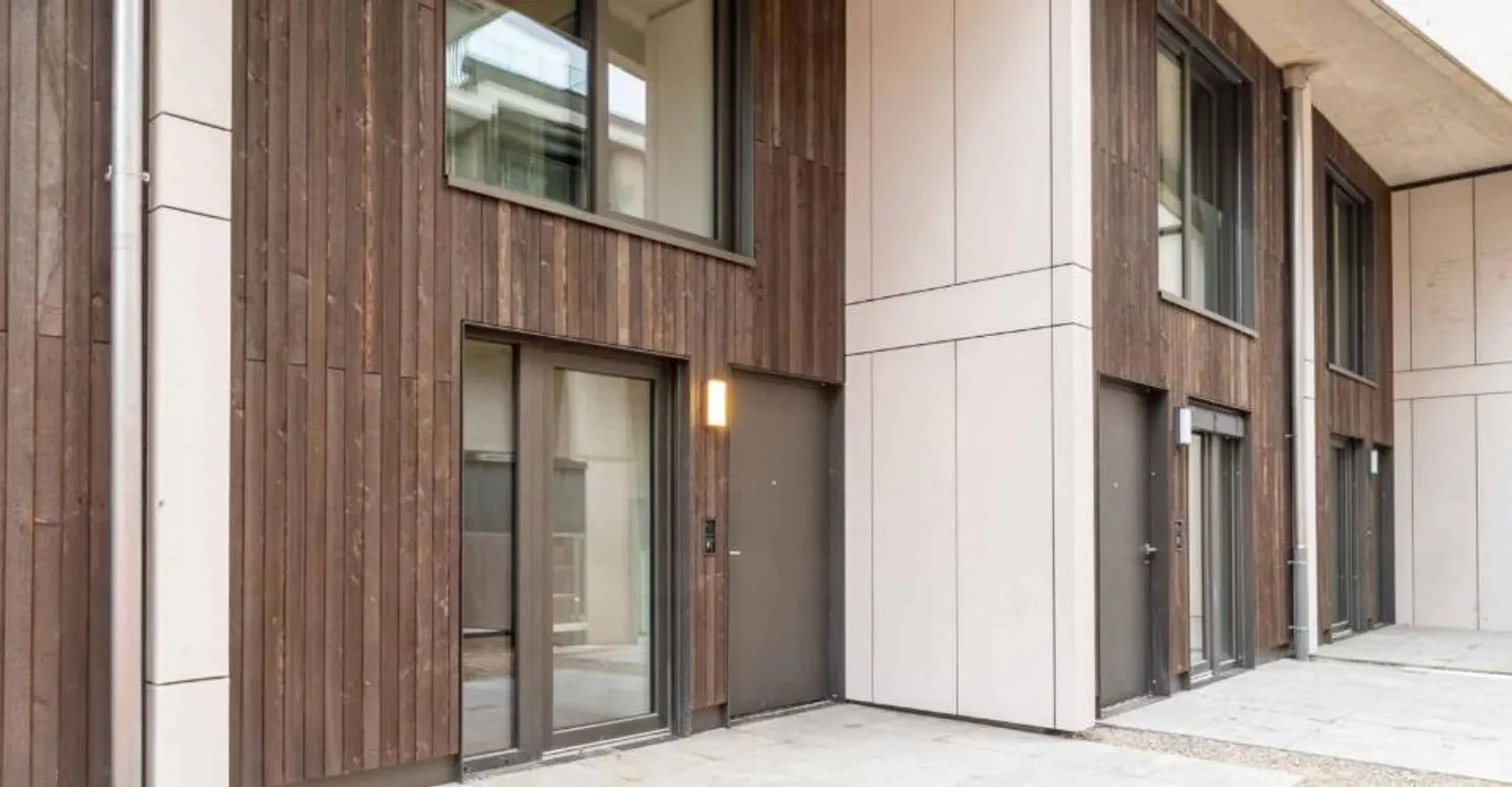 Contemporary Duplex with Lake View - Photo 10 of 11