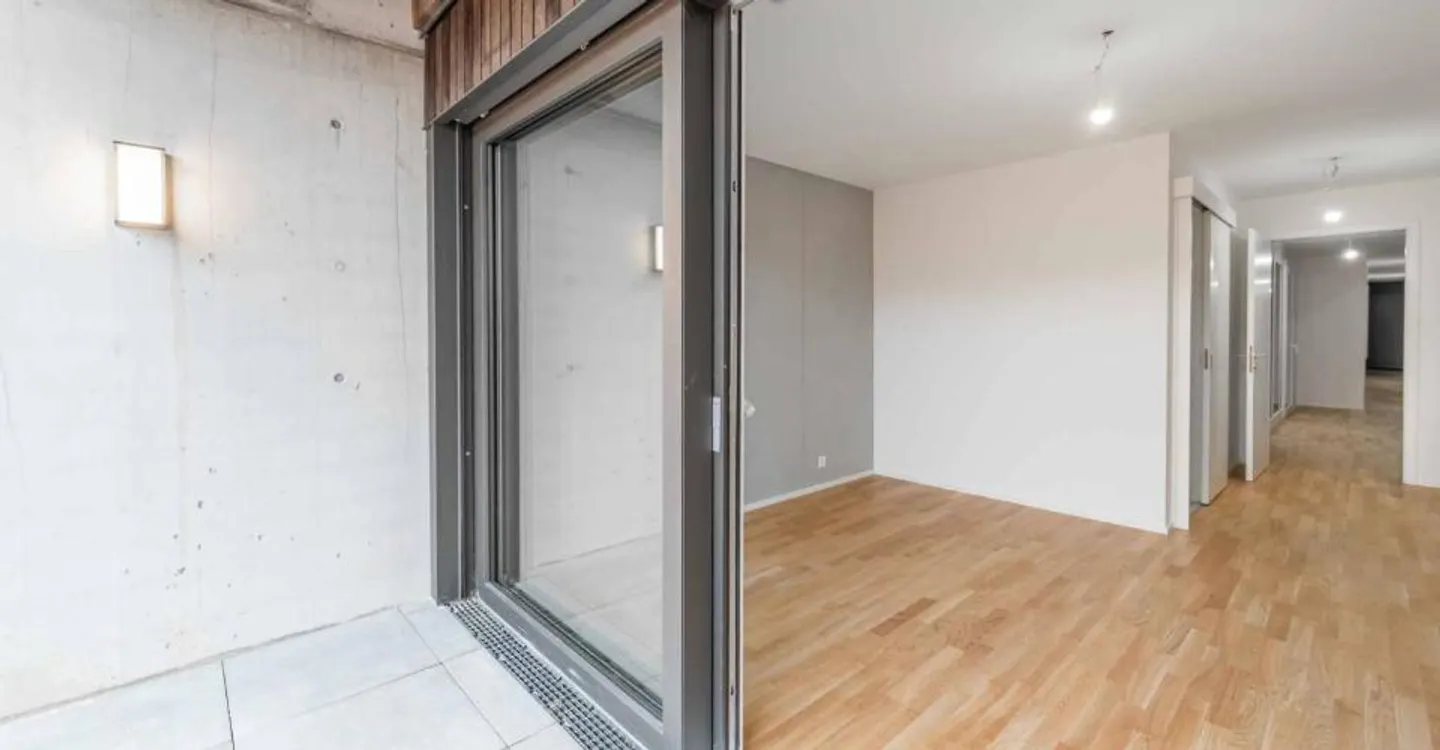 Contemporary Duplex with Lake View - Photo 11 of 11