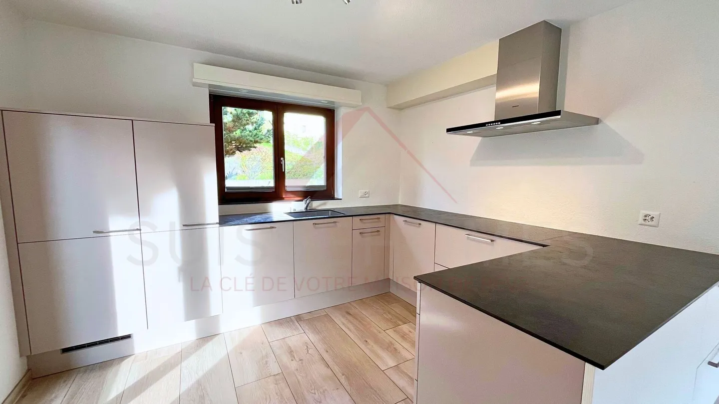 Opportunità rara a Vicques: casa familiare di 151 m² con giardino, terrazze e bagno nordico - Foto 5 di 18