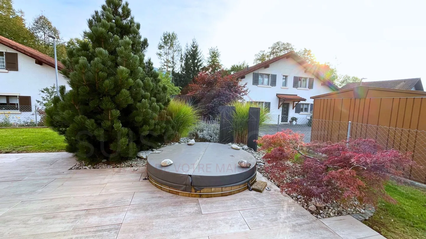 Opportunità rara a Vicques: casa familiare di 151 m² con giardino, terrazze e bagno nordico - Foto 9 di 18