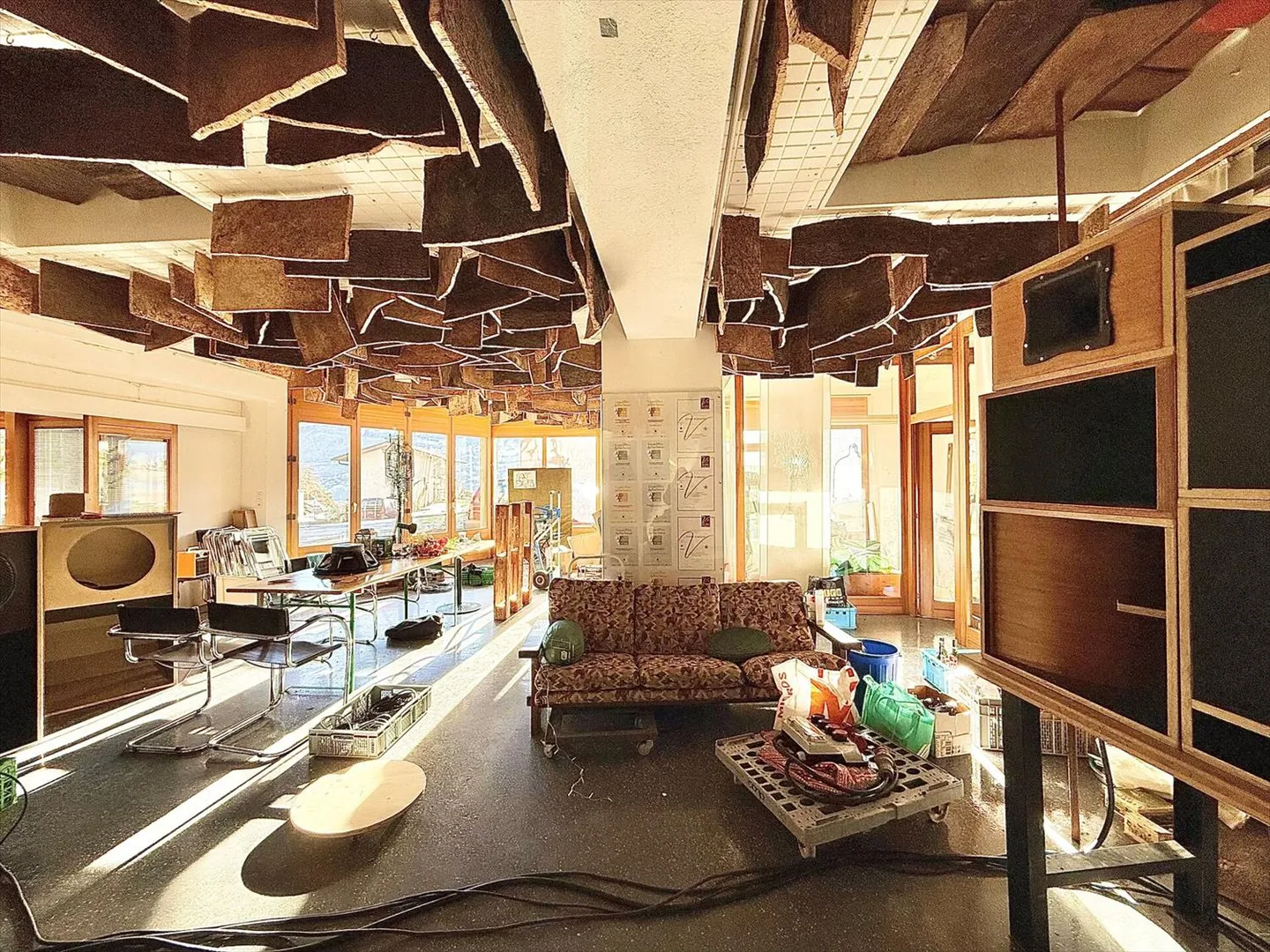 Large house with a lot of potential in Chamoson - Photo 10 of 13