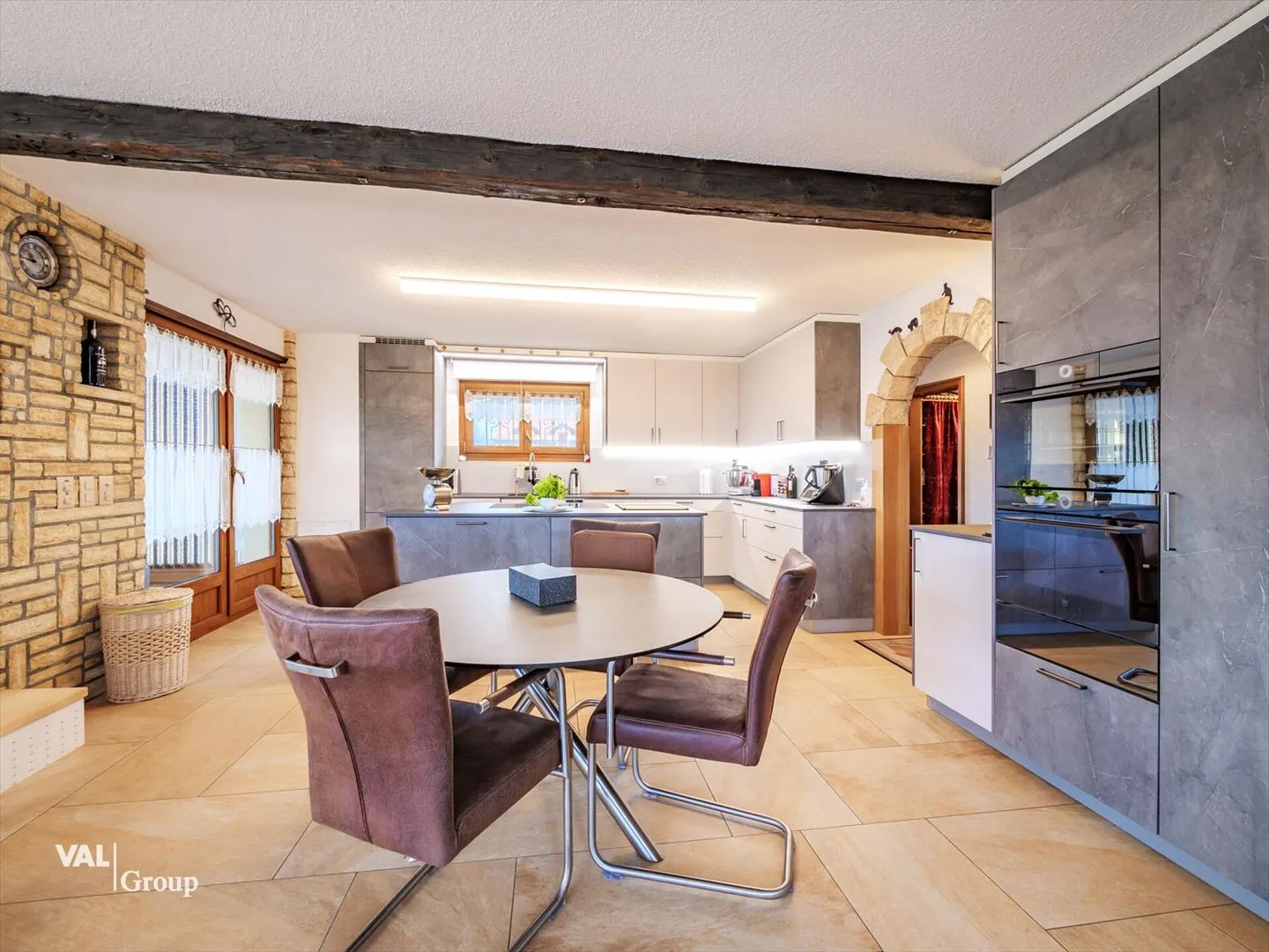 Chalet con panorama straordinario, sublimato dall'amore e dalla passione - Foto 6 di 13