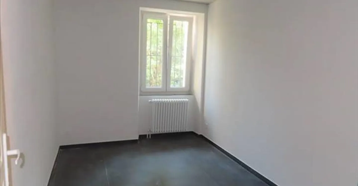 Montmollin, charmante Immobilie mit Seeblick und Nebengebäuden - Foto 24 von 28