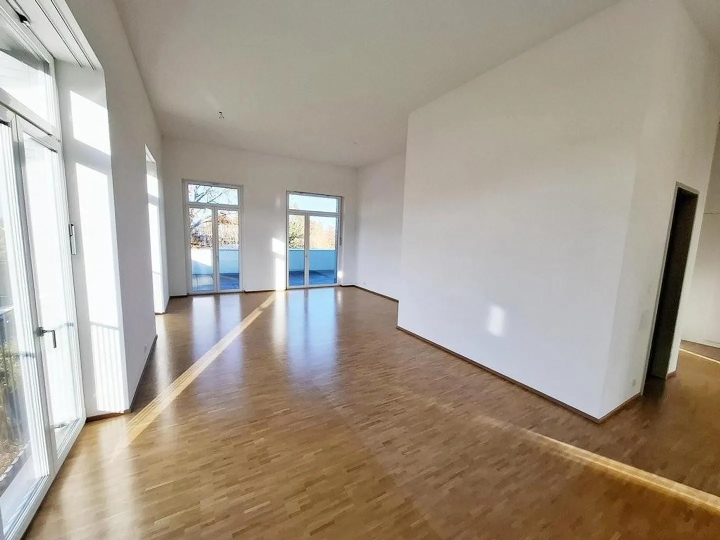 3.5-room apartment with terrace in Oerlikon for rent - Photo 3 of 12