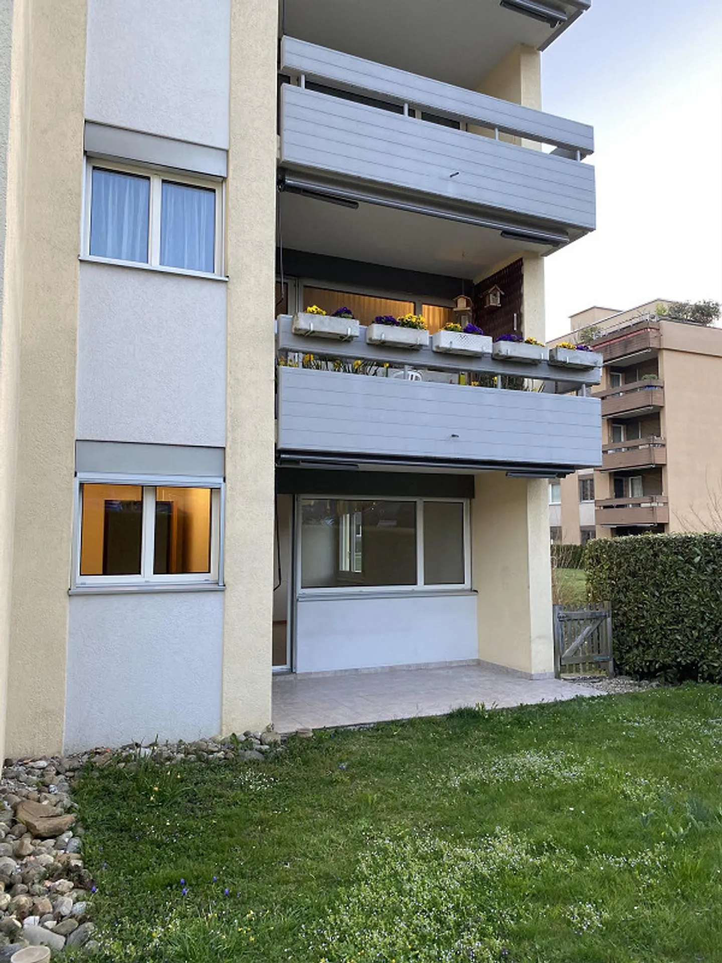 Helle Gartenwohnung in Alpnach - Foto 2 von 6