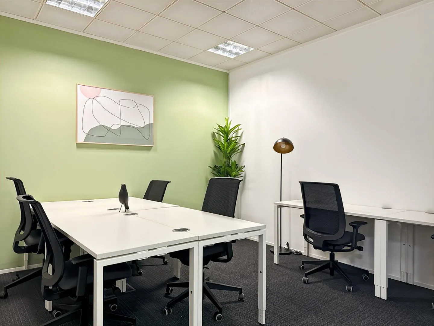 Private office space for 15 in Regus Spoom Glattpark - Photo 2 of 7