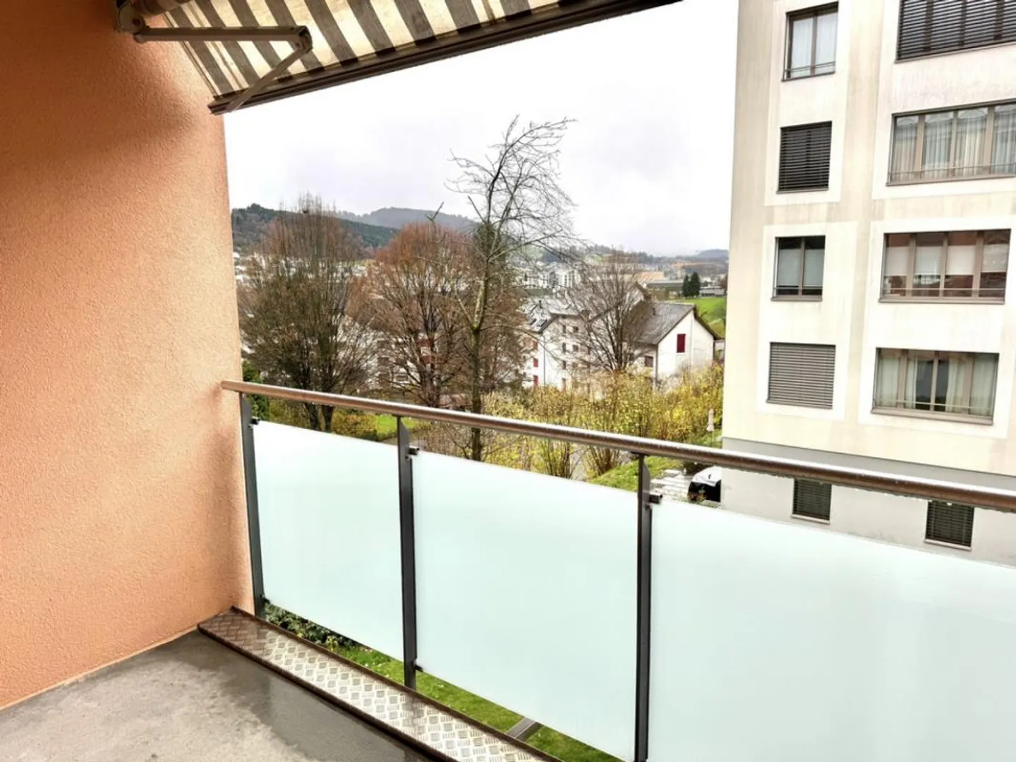 Quietly located yet central - Photo 10 of 11