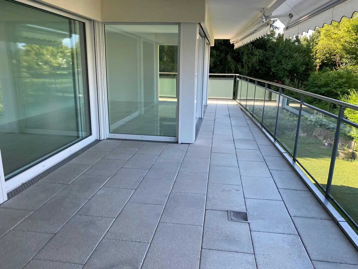 Moderne 4.5 Zimmer Wohnung in Küsnacht ZH - Foto 2 von 9