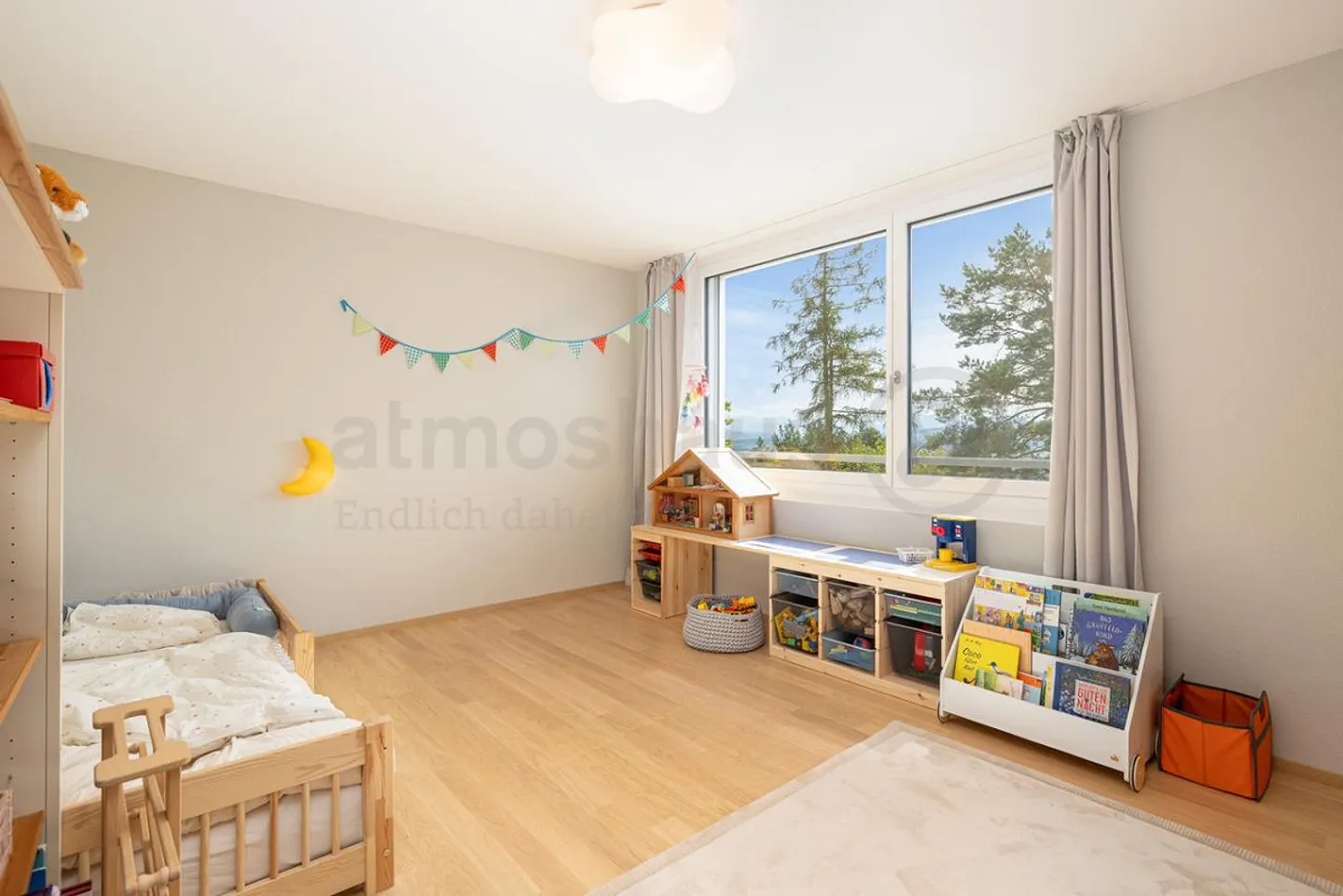 Tanto spazio dentro e fuori: casa unifamiliare di 6,5 stanze con giardino e attico a Röschenz - Foto 5 di 9