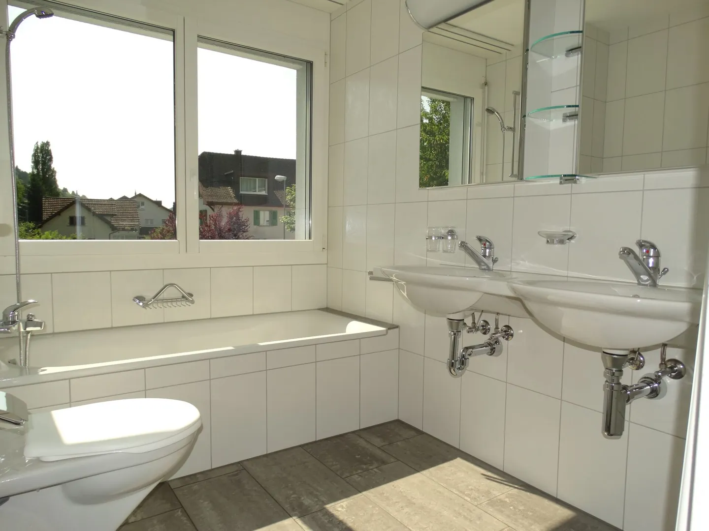 Vivre dans un standard de propriété avec cet appartement spacieux de 4,5 pièces - Photo 6 sur 11