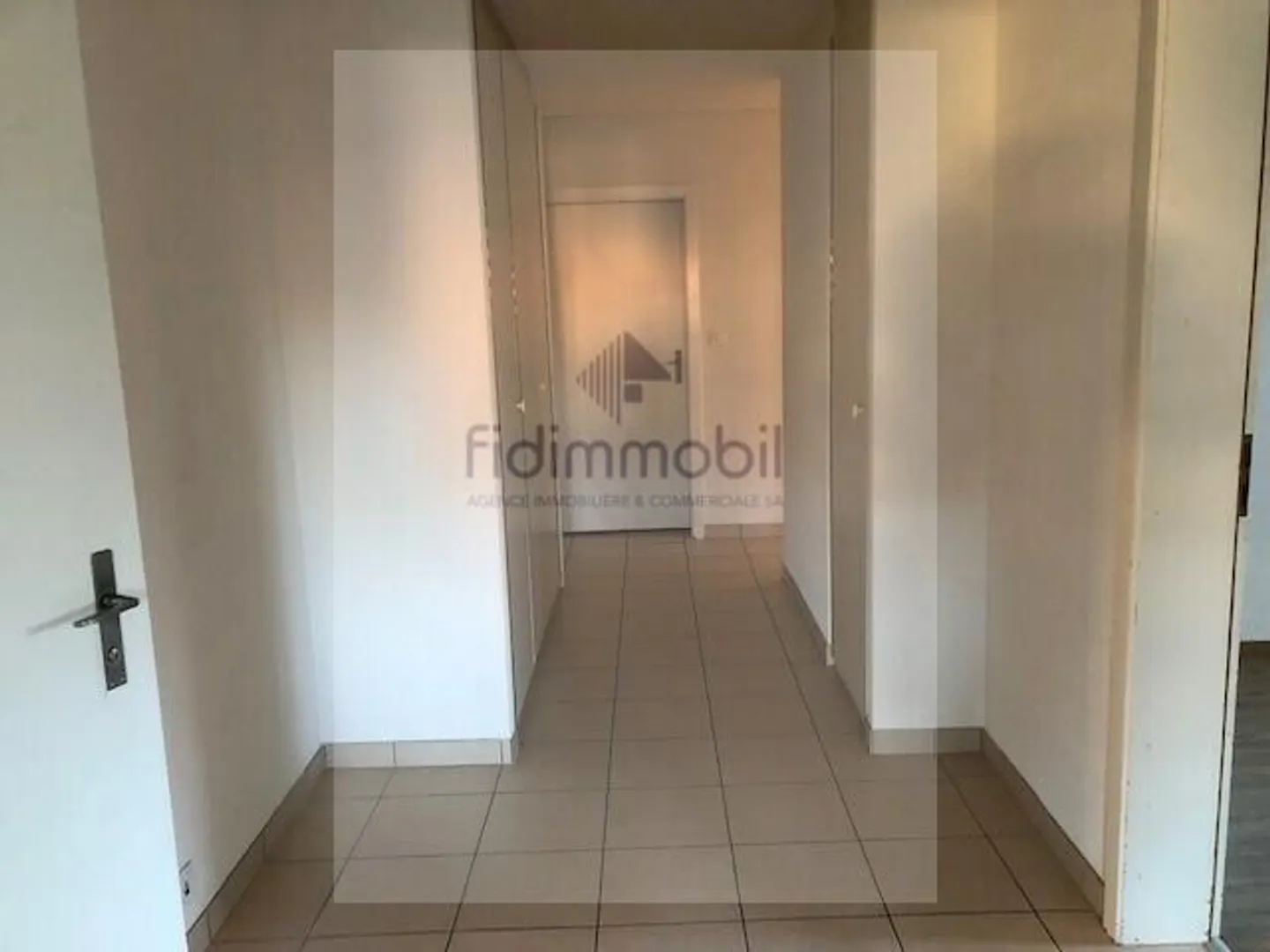 Zu vermieten, 5.5 Zimmer, Fritz-Courvoisier 34e, La Chaux-de-Fonds - Foto 2 von 11