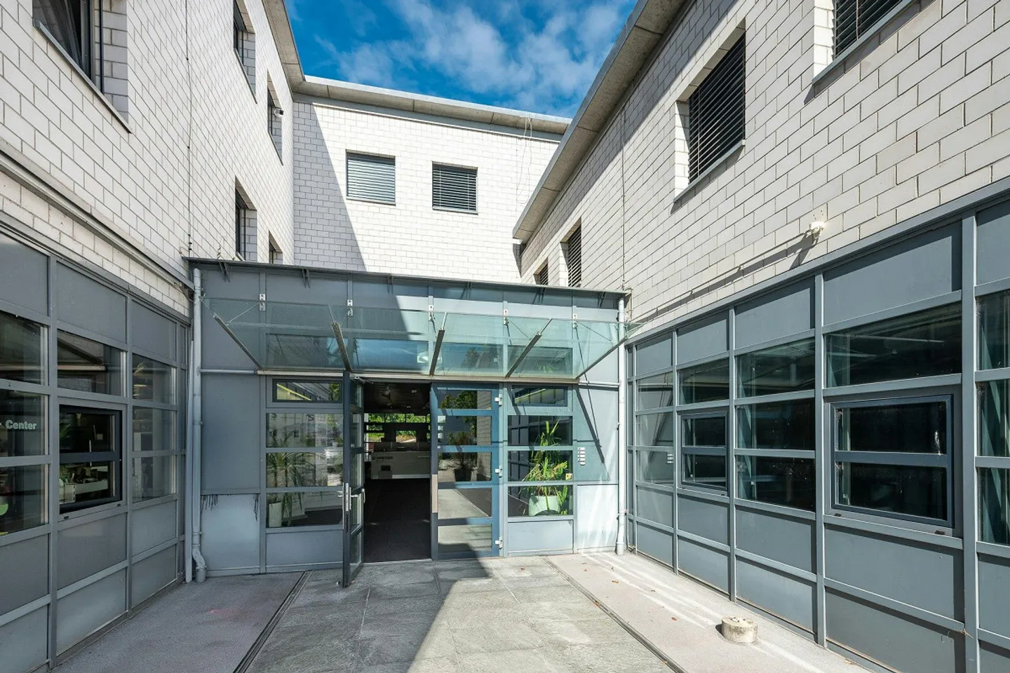 Expanded Office Spaces 170 m2 - 530 m2 with Attractive Rent in Business Center G15 - Photo 2 of 13