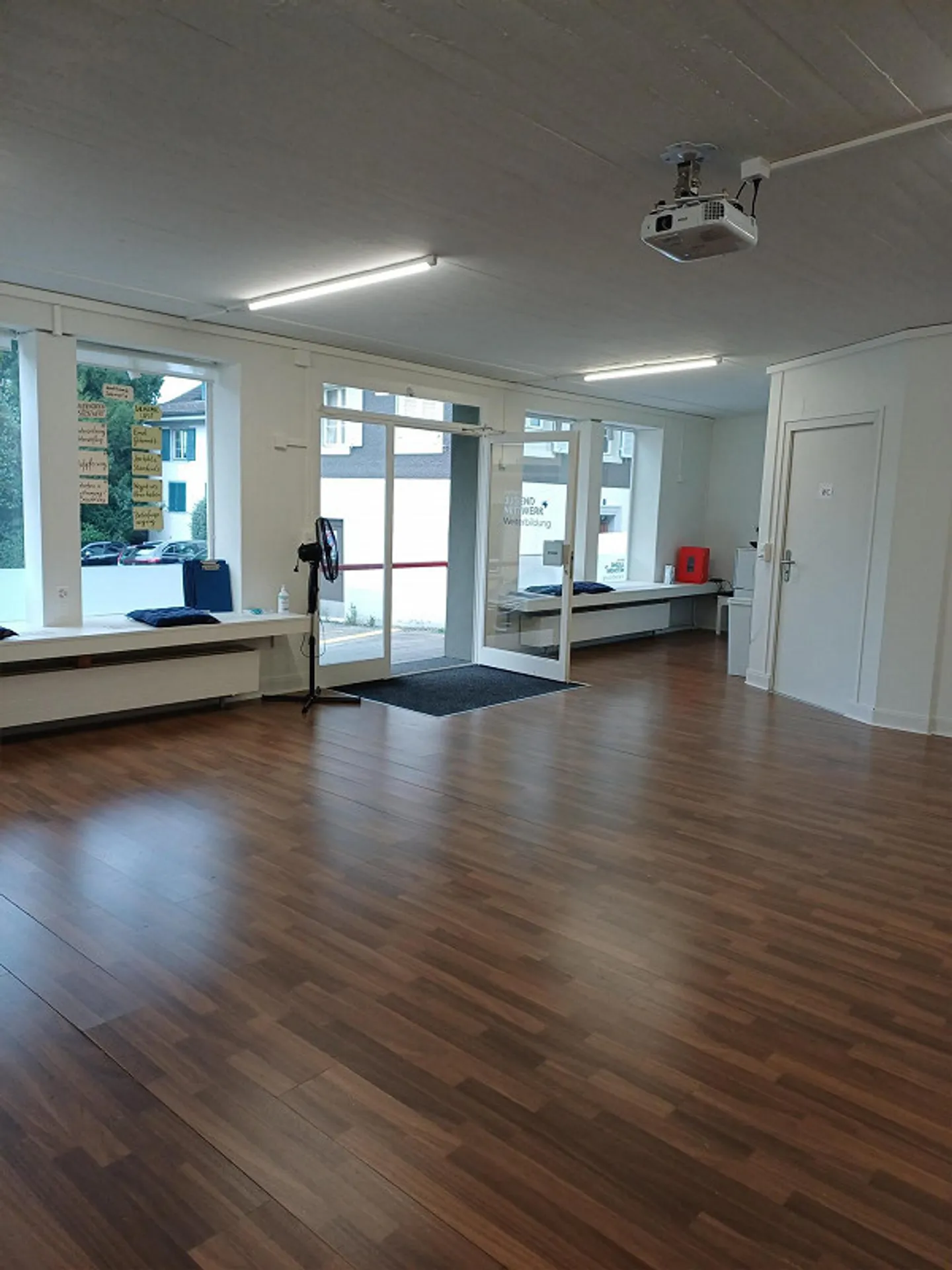 66.5 m2 - Gewerbeflächen im Dorfkern! - Foto 4 von 5