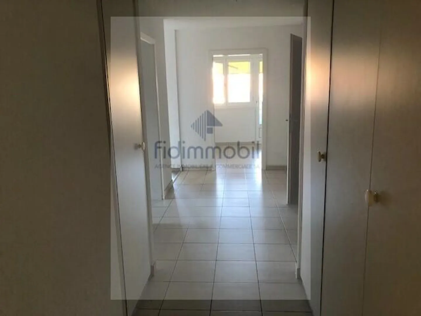 Zu vermieten, 5.5 Zimmer, Fritz-Courvoisier 34e, La Chaux-de-Fonds - Foto 3 von 11
