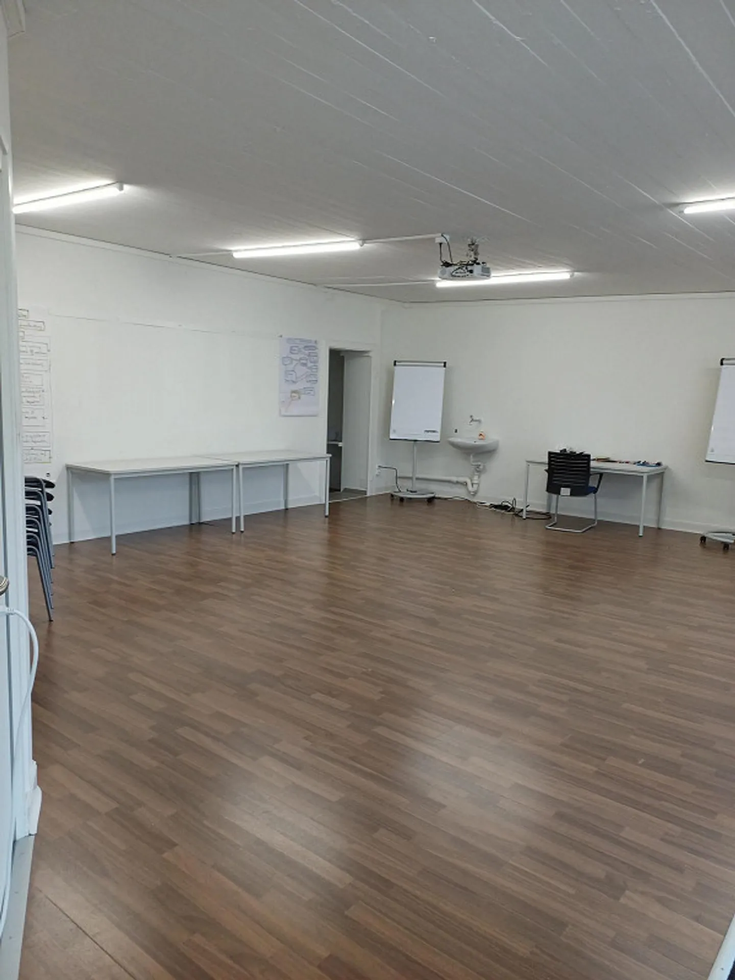 66.5 m2 - Gewerbeflächen im Dorfkern! - Foto 2 von 5