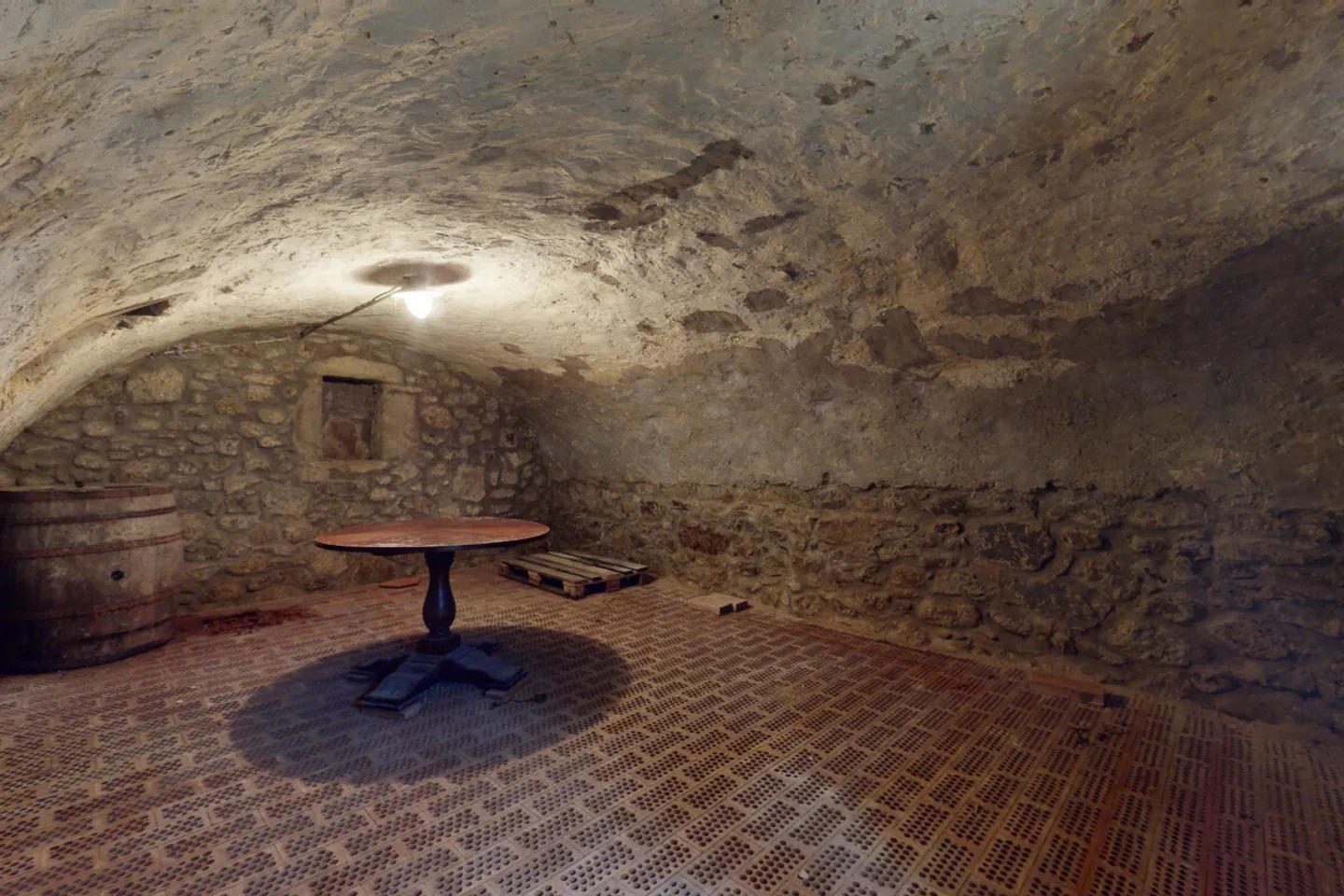 Superbo progetto di ristrutturazione, oggetto raro a Brenles! - Foto 9 di 13