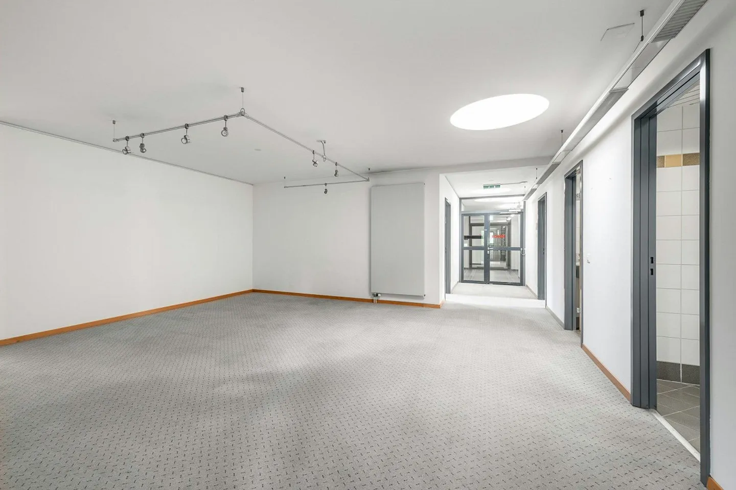 Expanded Office Spaces 170 m2 - 530 m2 with Attractive Rent in Business Center G15 - Photo 9 of 13
