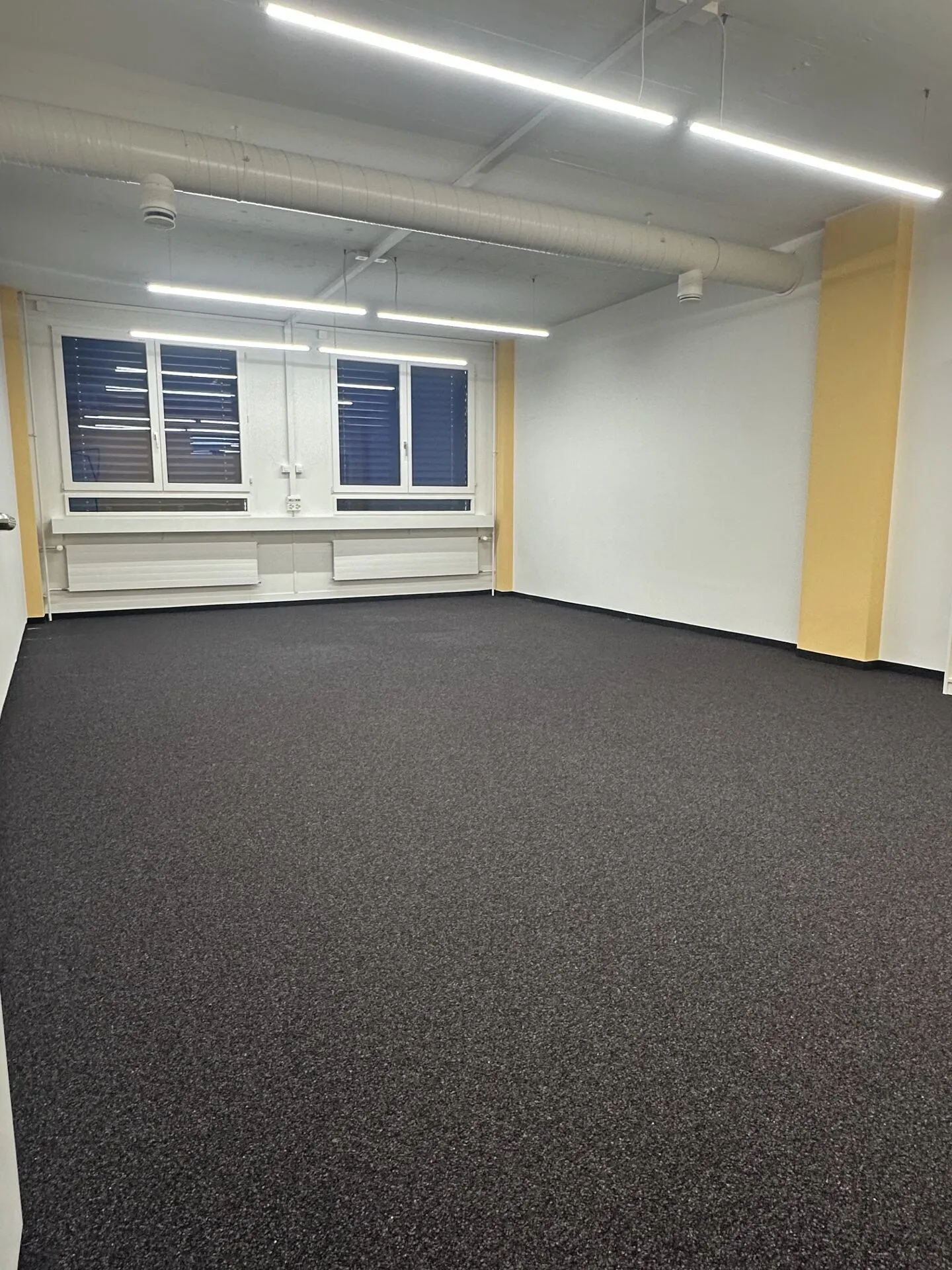 Uffici/Spazi commerciali in una posizione ben collegata - Foto 7 di 15