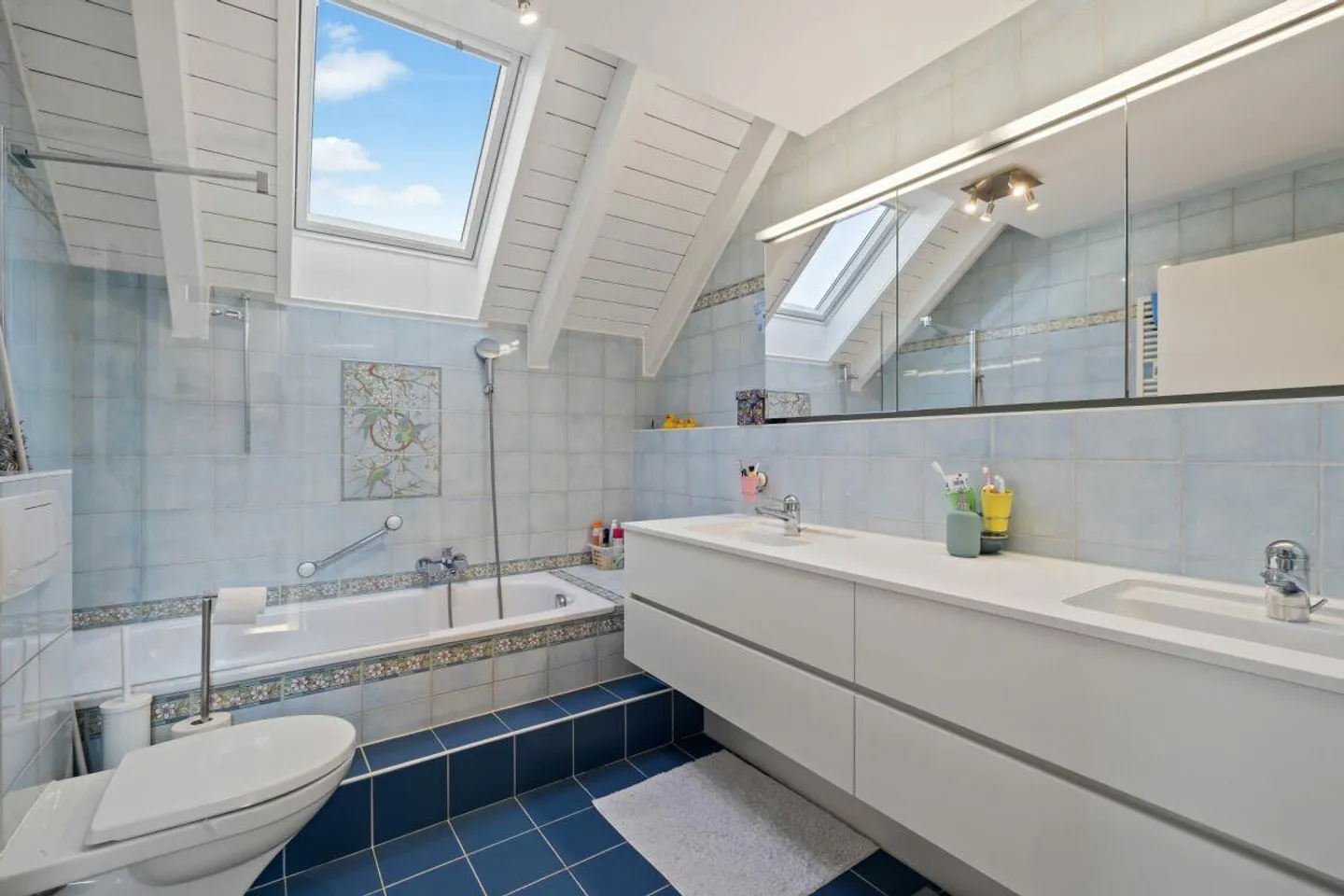 Ampia casa unifamiliare di 6,5 stanze con piscina in posizione tranquilla - Foto 11 di 16