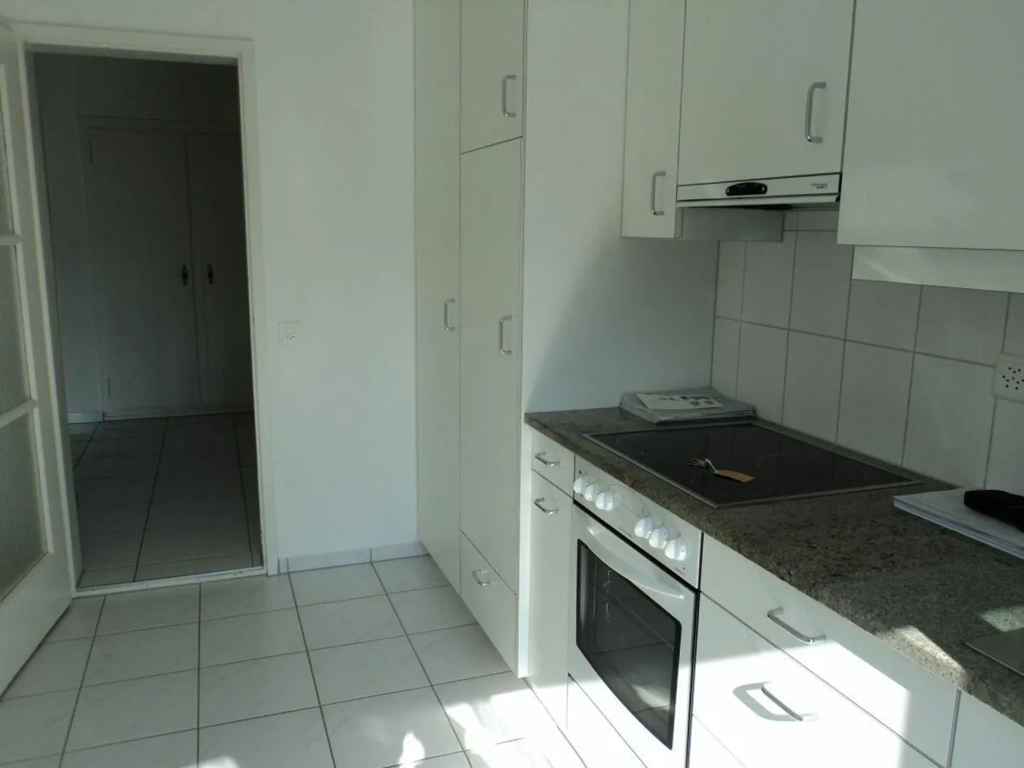 4-room apartment near Rosengarten - Photo 2 of 8