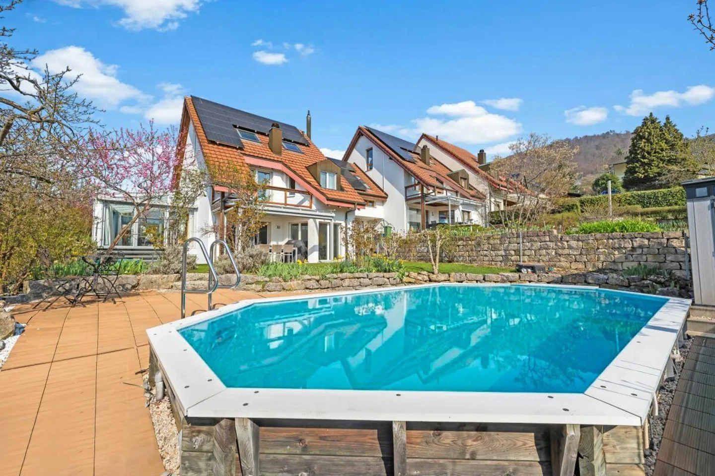 Ampia casa unifamiliare di 6,5 stanze con piscina in posizione tranquilla - Foto 16 di 16