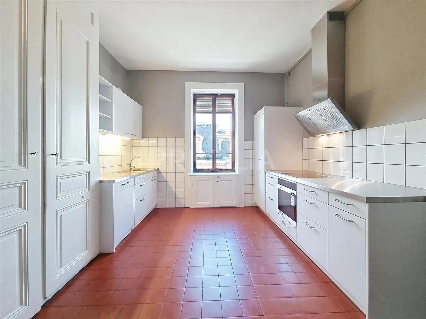 Splendide appartement de prestige dans le quartier de l'Eglise Russe - Photo 6 sur 9