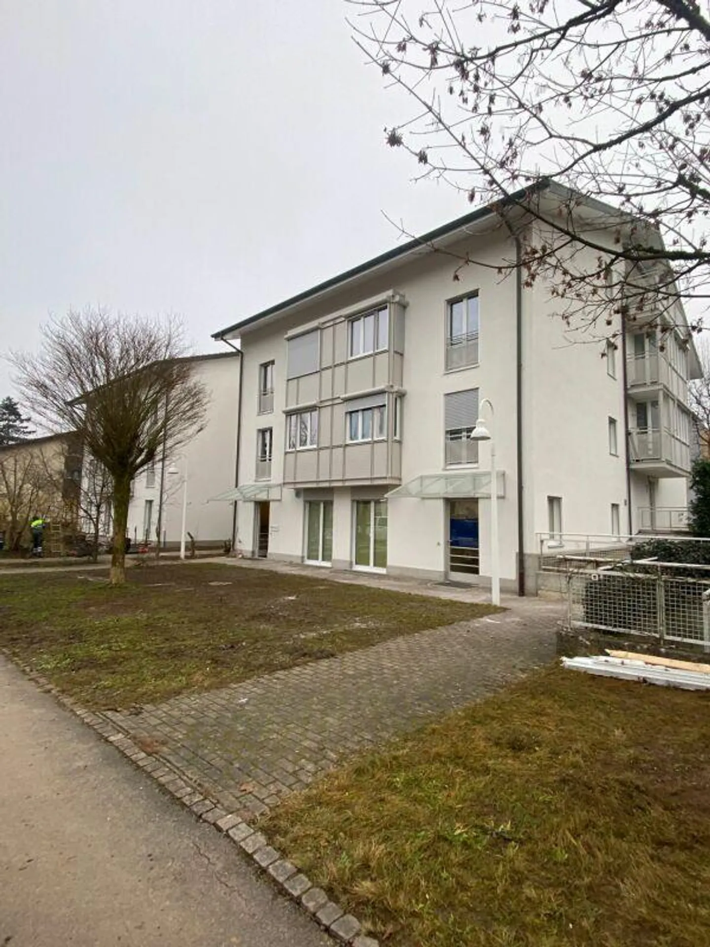 Appartement en duplex de 3,5 pièces - Photo 2 sur 12