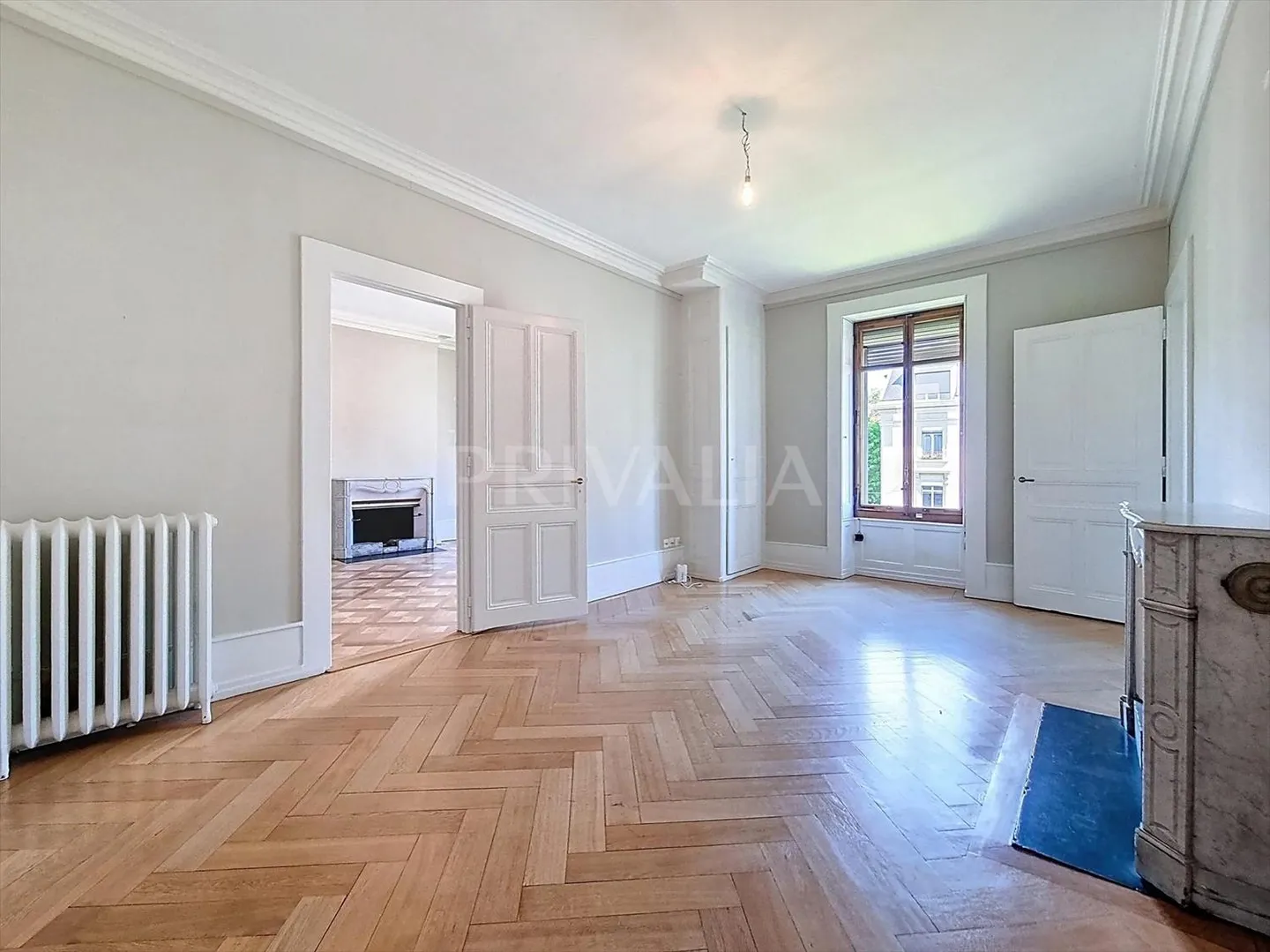 Splendide appartement de prestige dans le quartier de l'Eglise Russe - Photo 4 sur 9