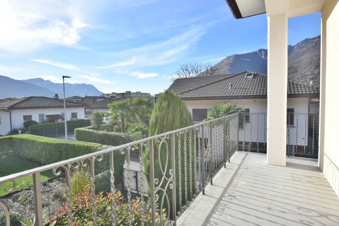 Casa unifamiliare con giardino - Foto 1 di 10