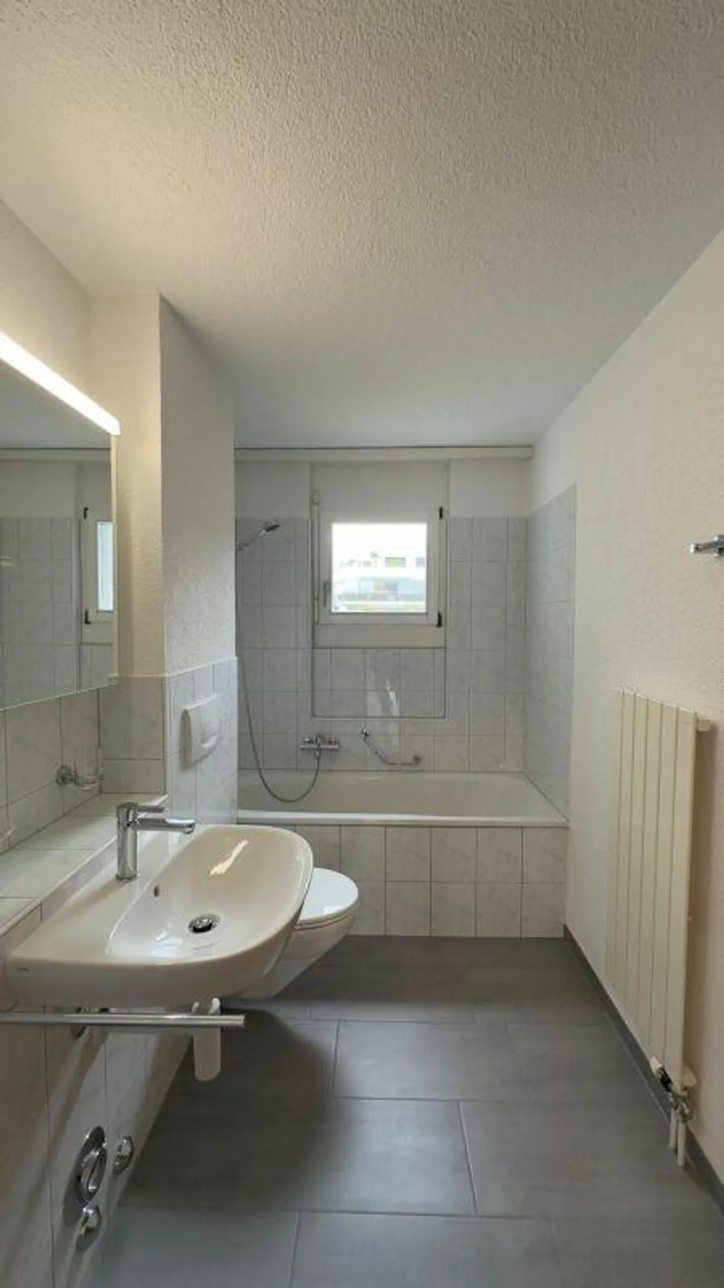 2.5-Zimmer-Wohnung mit moderner Ausstattung und Balkon - Photo 5 of 8