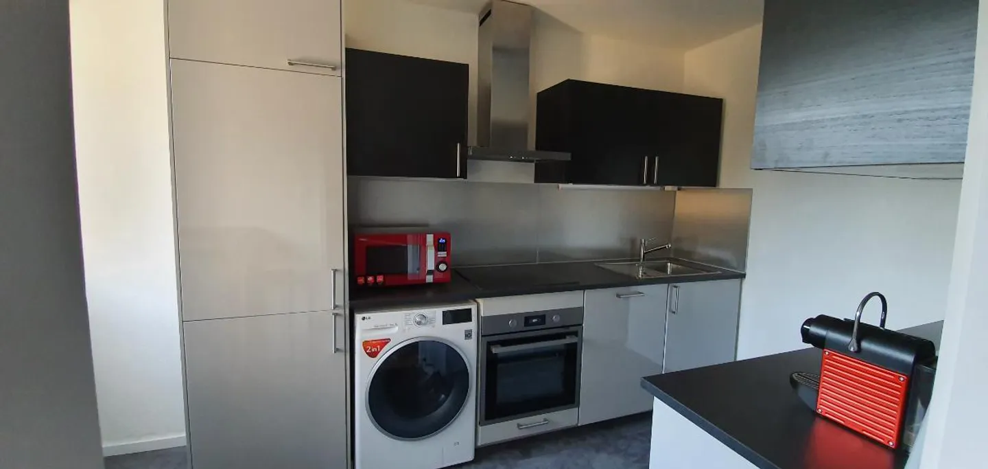 3 Room Furnished Apartment - Photo 3 of 5