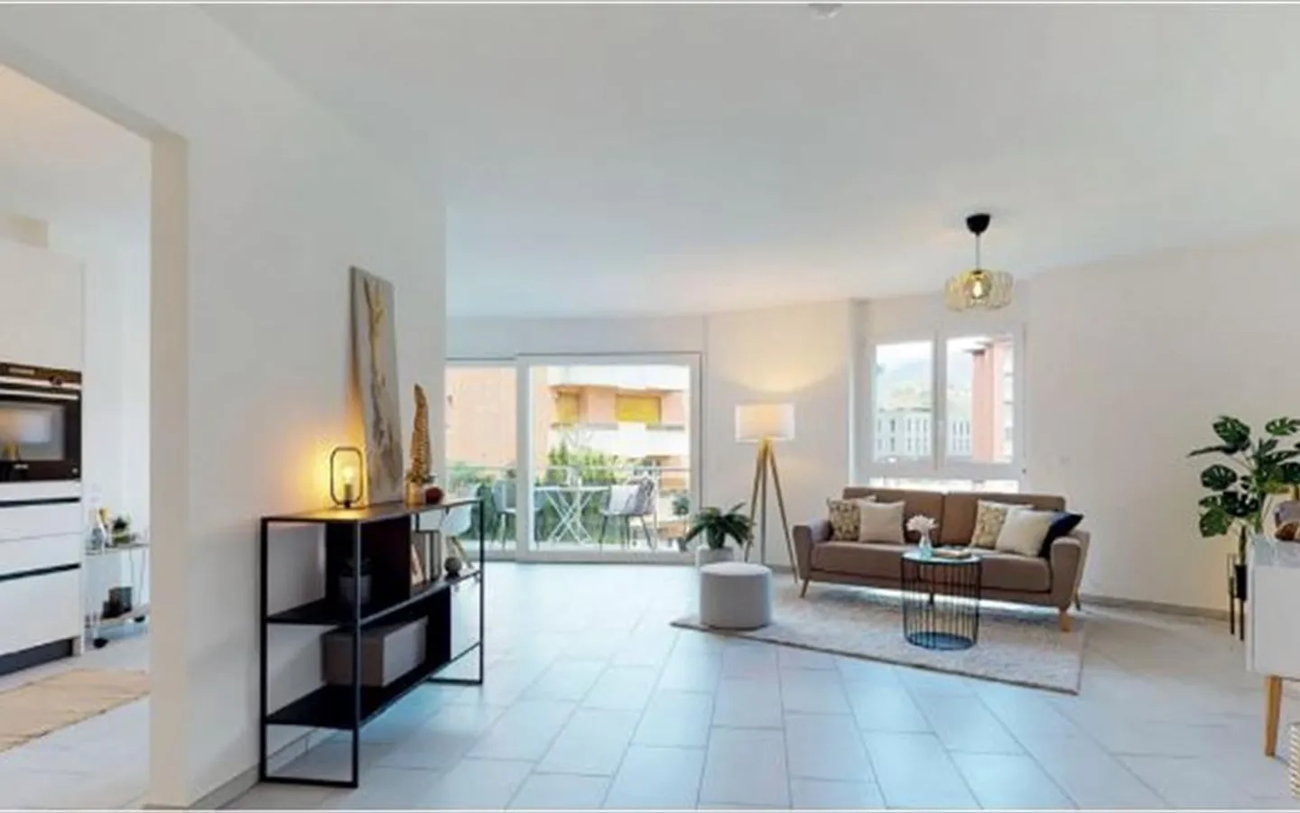 Appartamento spazioso con giardino - Foto 2 di 11