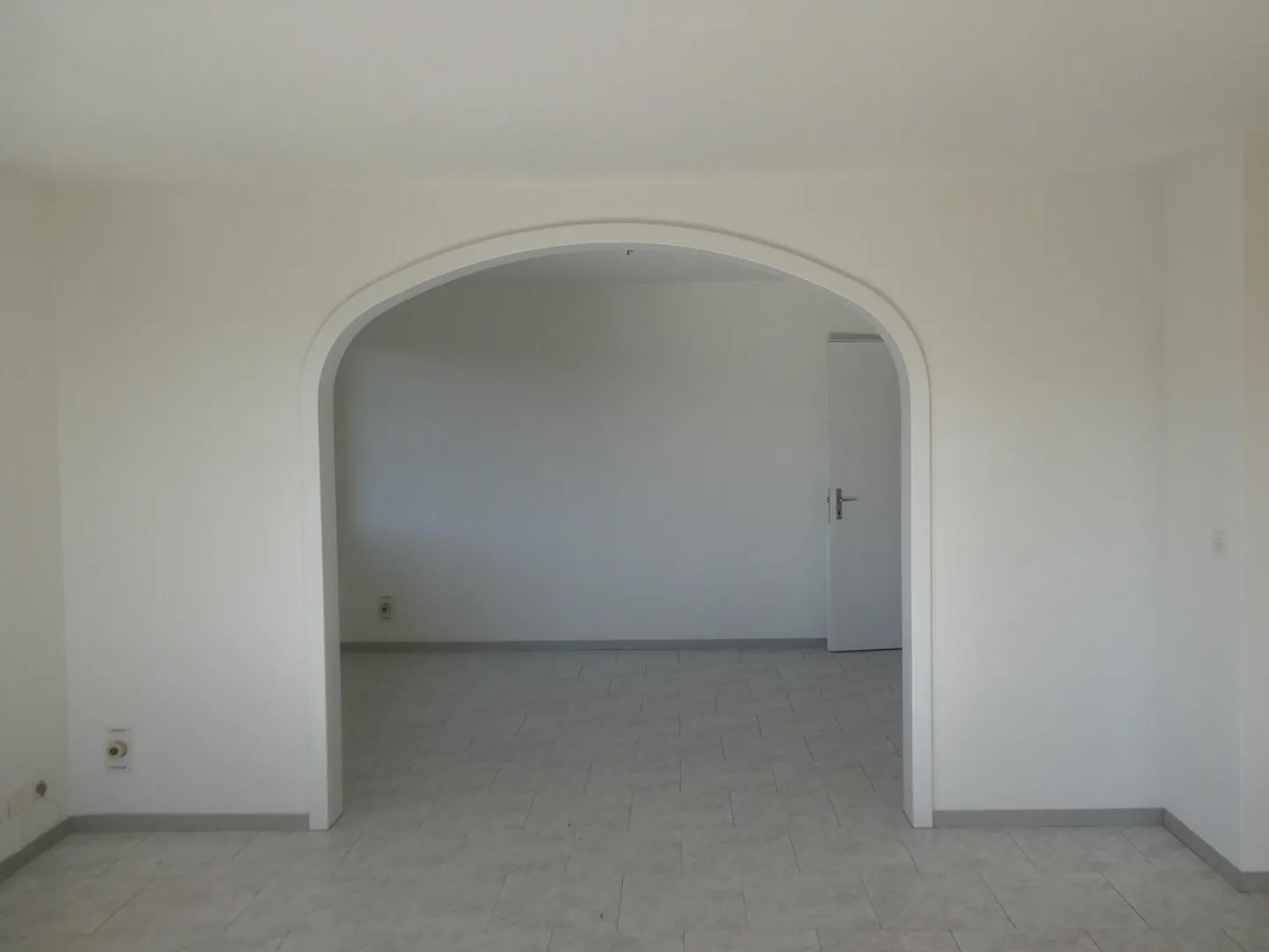 Appartement en duplex de 4 1/2 pièces - Photo 4 sur 19