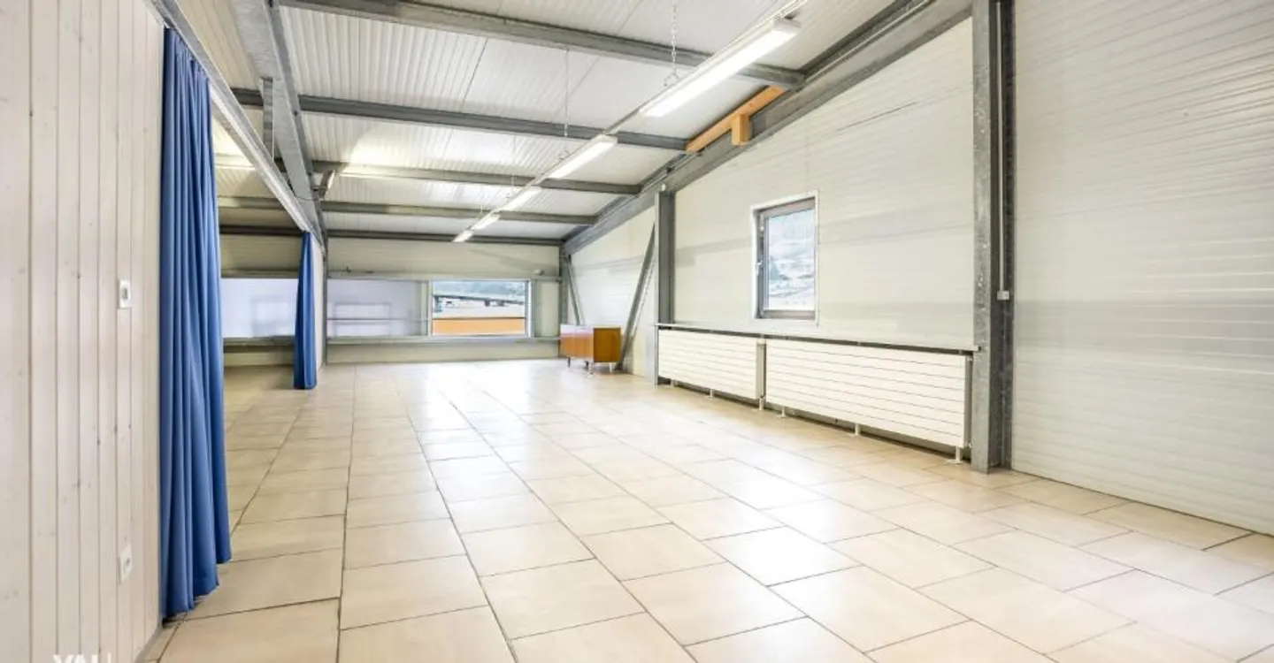 Grosszügige Lager- und Gewerbehalle an optimaler Lage für Ihr Unternehmen - Photo 8 of 10