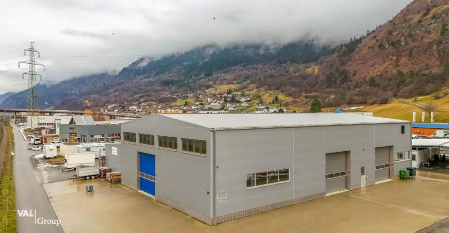 Grosszügige Lager- und Gewerbehalle an optimaler Lage für Ihr Unternehmen - Photo 3 of 10