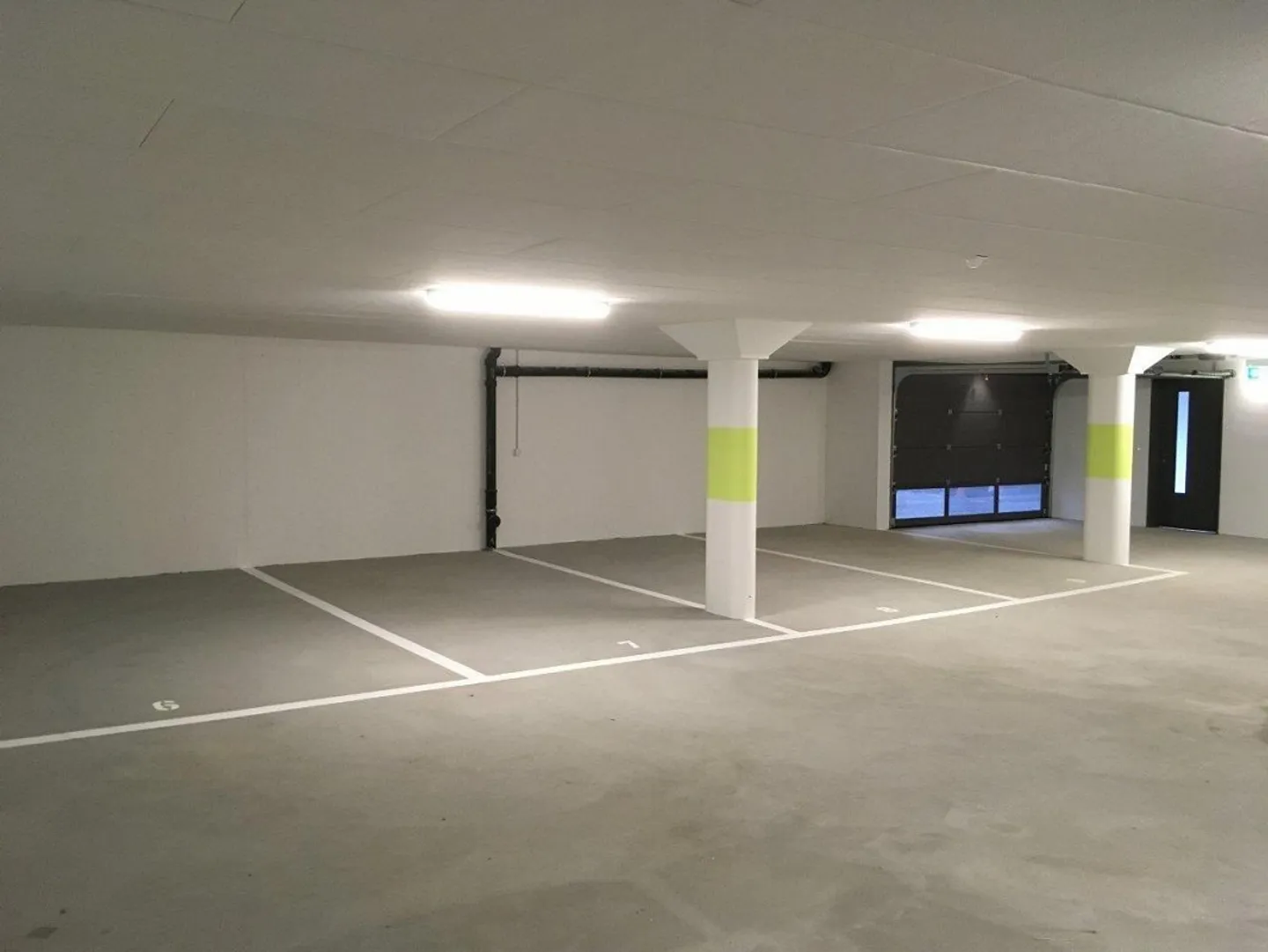 New 3 ½ - Room Apartment on the Ground Floor-East with Large Surroundings - Photo 27 of 28