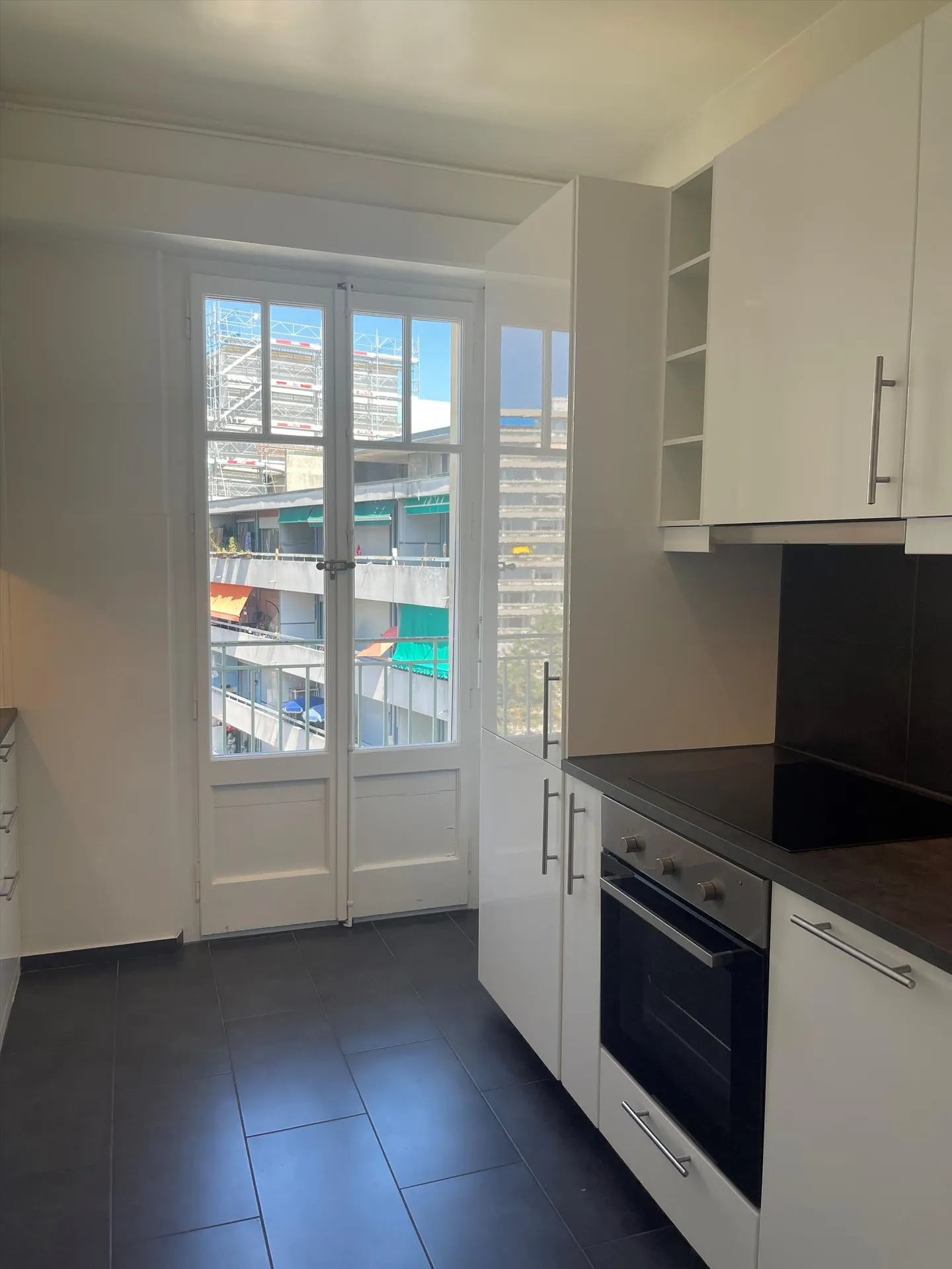 Appartamento nel cuore del quartiere Servette. - Foto 3 di 8