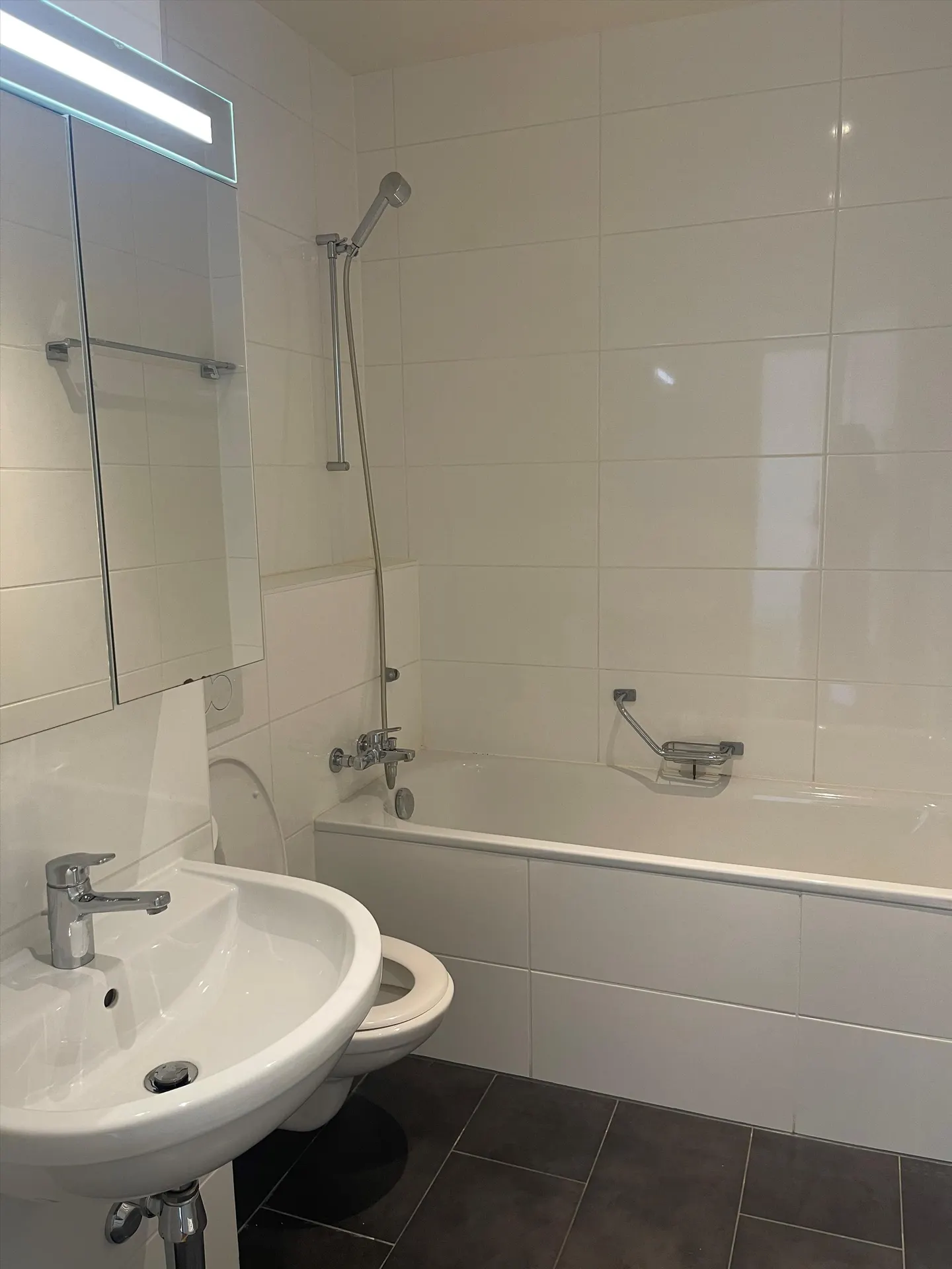 Appartamento nel cuore del quartiere Servette. - Foto 4 di 8