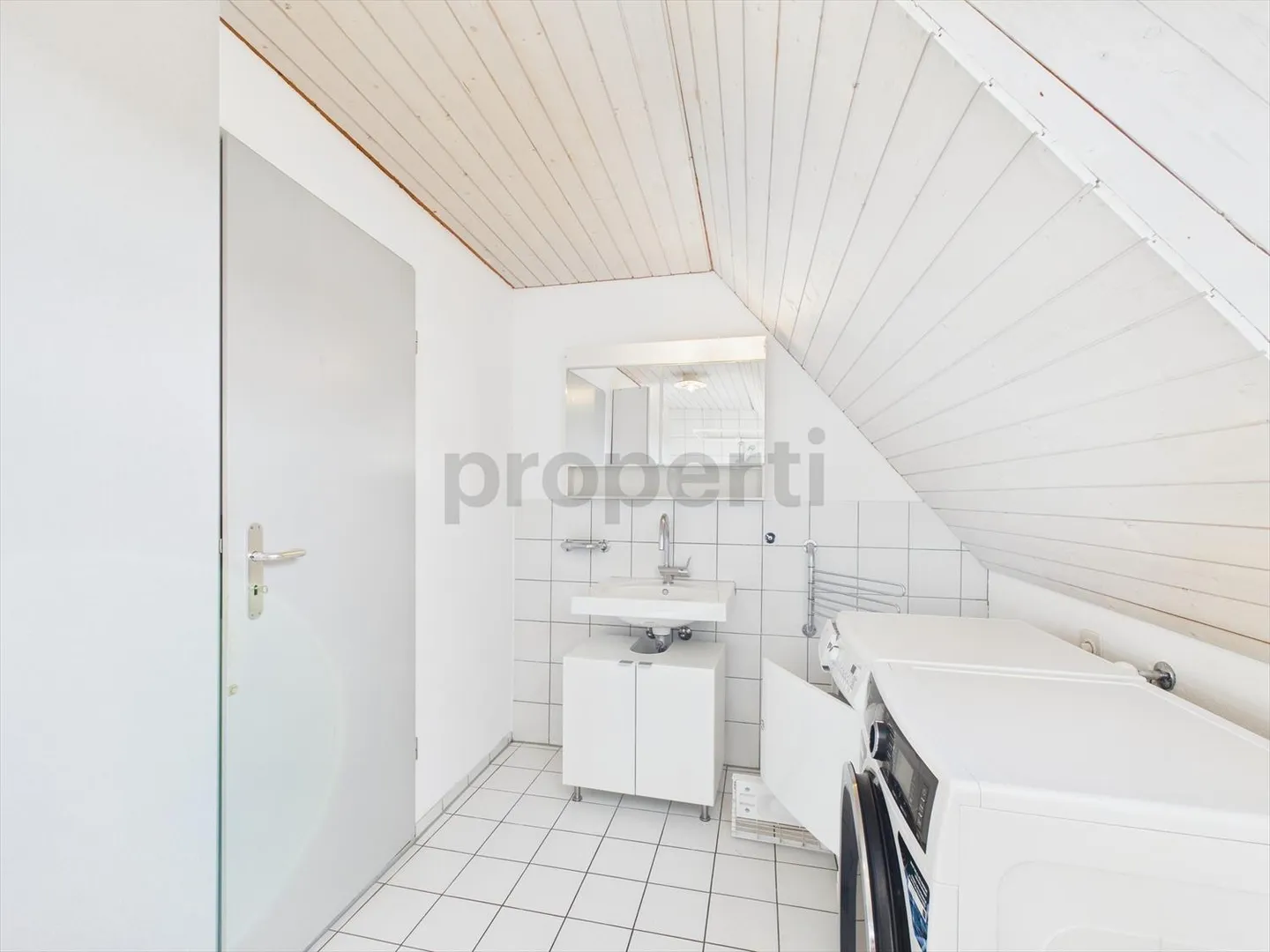 Le charme historique rencontre le confort moderne – Votre charmante maison dans l'immeuble classé - Photo 10 sur 13