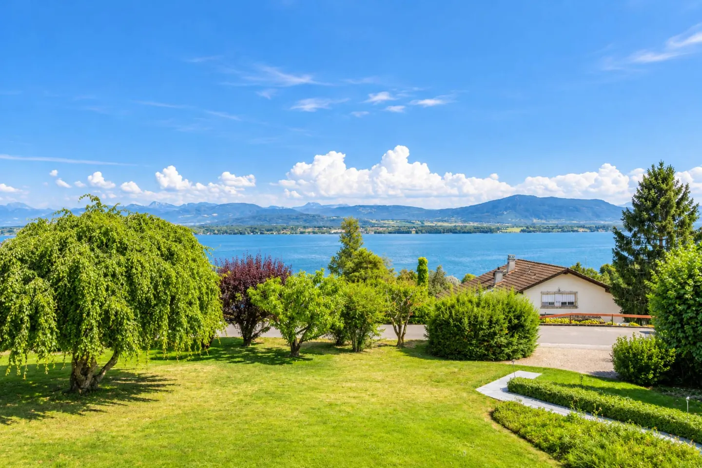 Villa Éblouissante avec Vue sur le Lac - Photo 8 sur 8