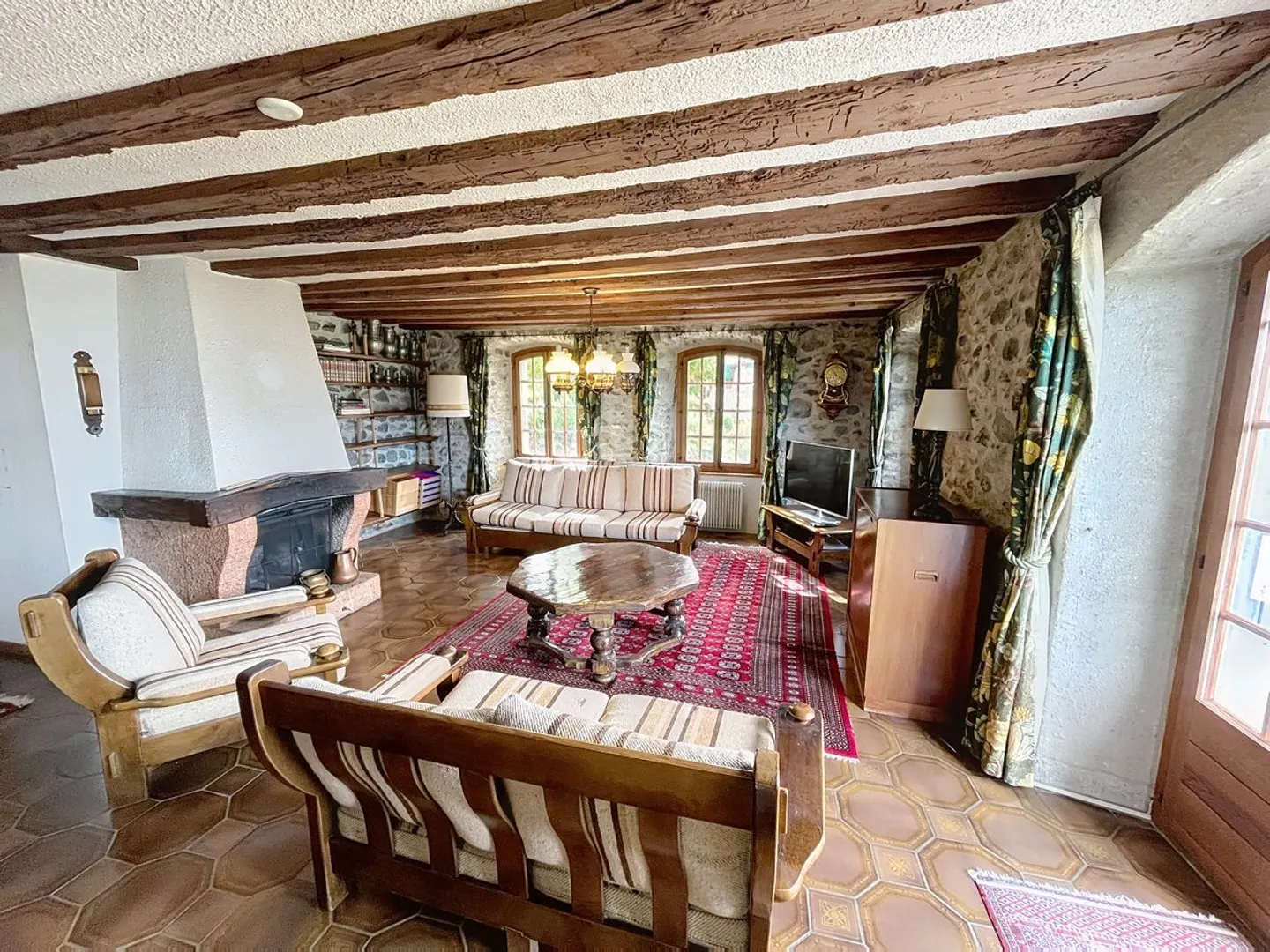 Dorfhaus mit 2 oder 3 Wohnungen - Foto 4 von 13