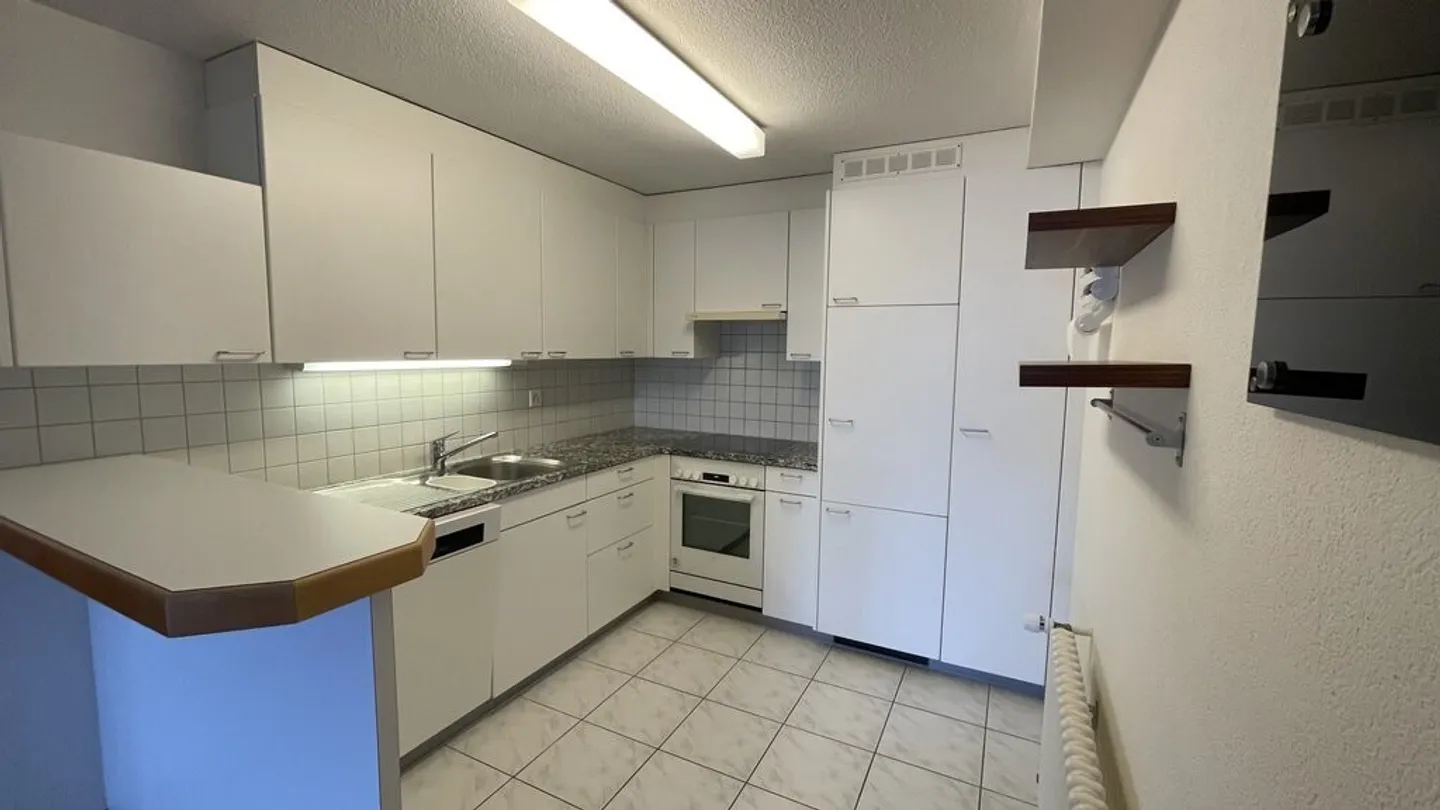 Jewelry piece seeks resident - Photo 6 of 8